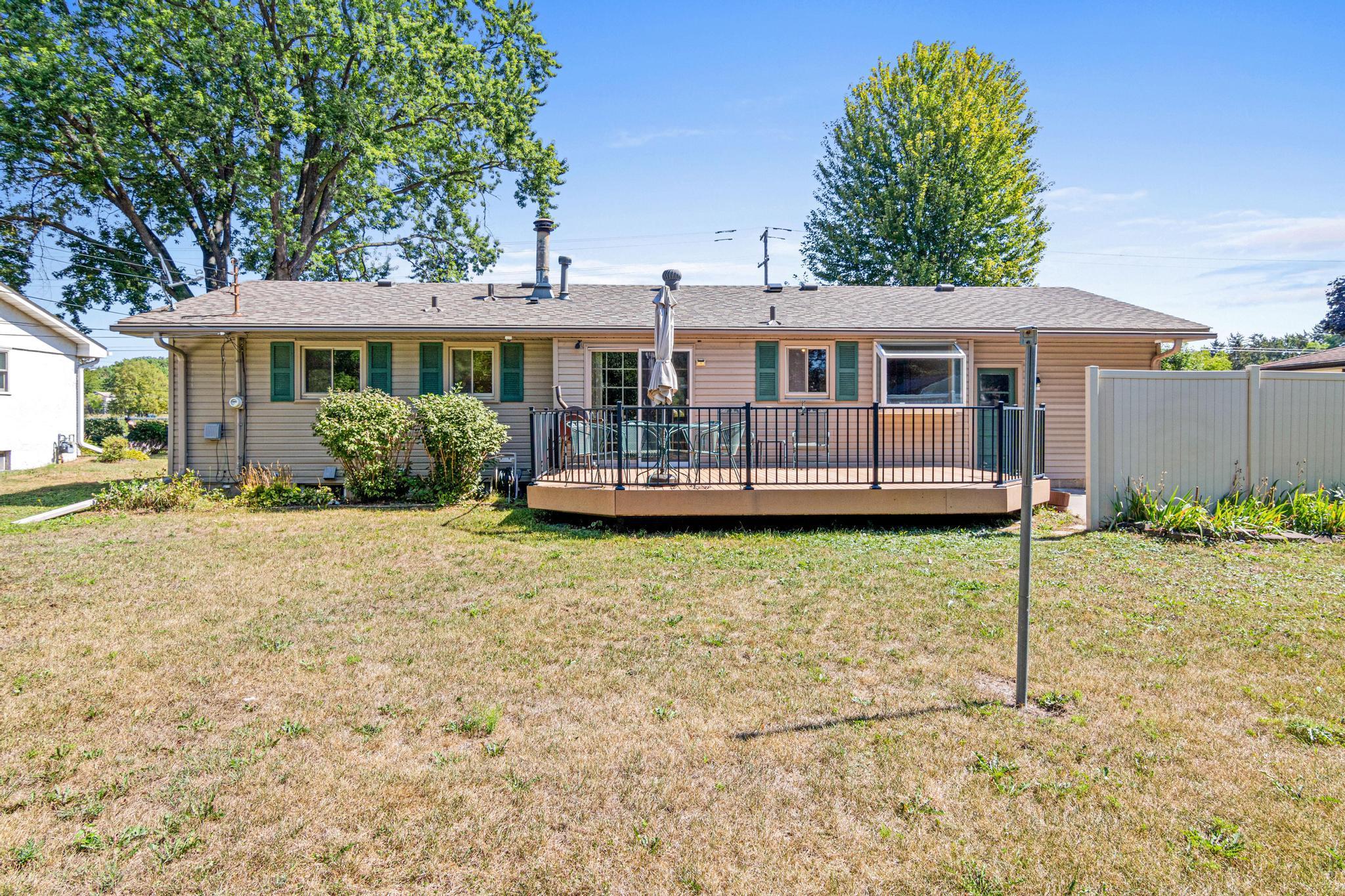 View of Residential at 6810 Brookview Drive, Fridley MN 55432, Fridley (23 of 32) - Mike Wilen | Minnesota Team Real Estate