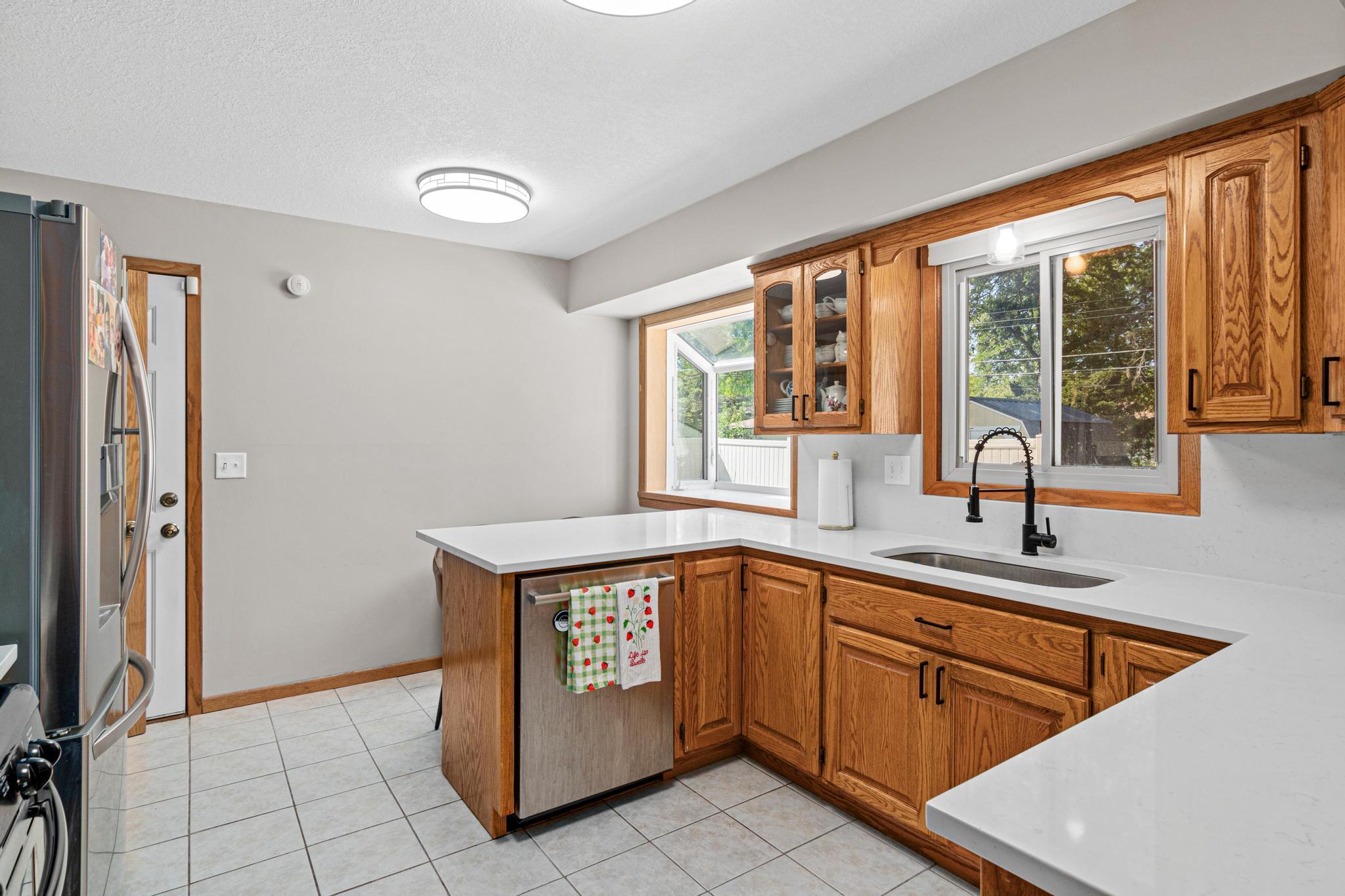 View of Residential at 6810 Brookview Drive, Fridley MN 55432, Fridley (3 of 32) - Mike Wilen | Minnesota Team Real Estate