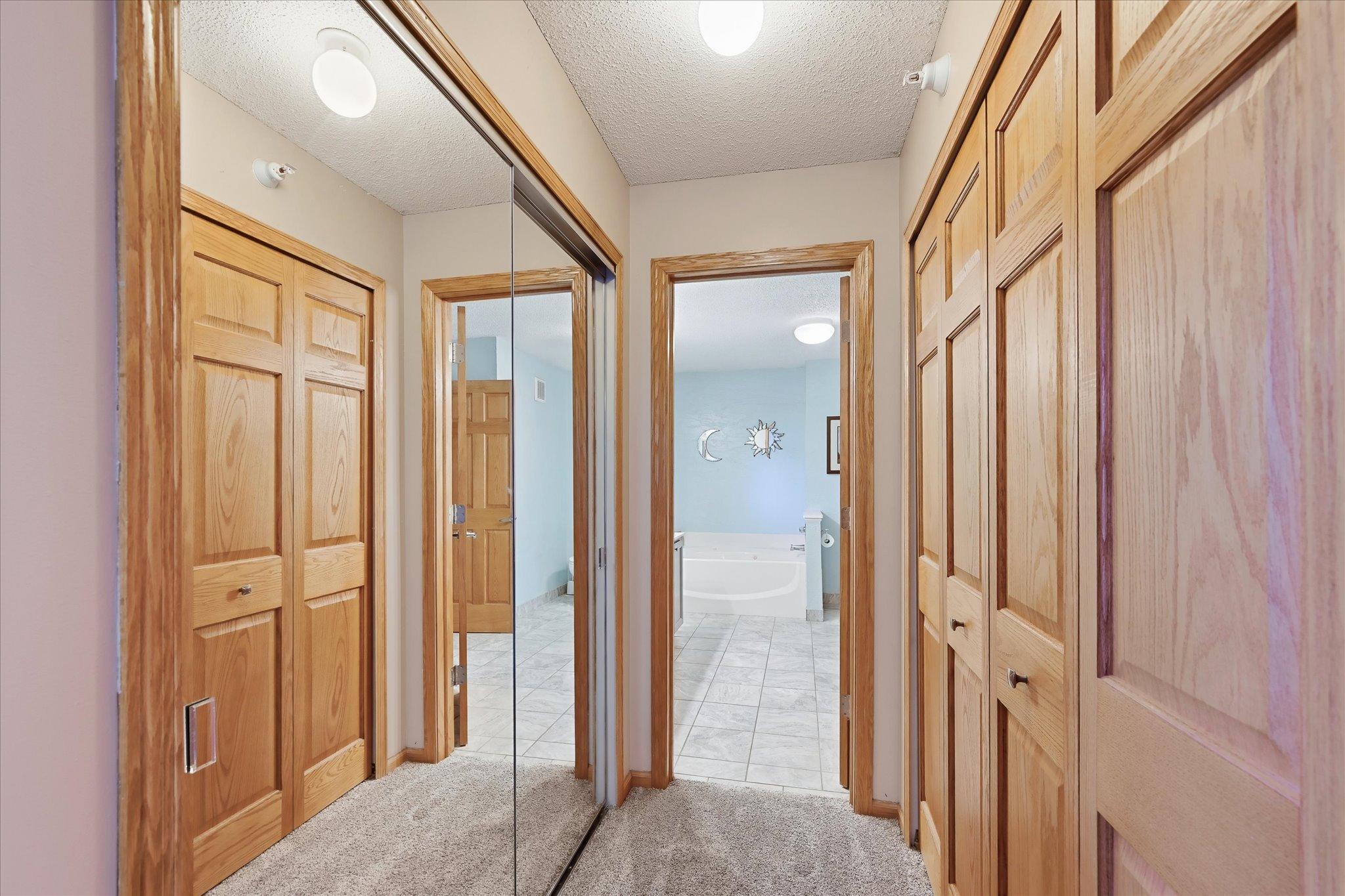 View of Residential at 14355 Raymond Lane, Eden Prairie MN 55347, Eden Prairie (24 of 28) - Mike Wilen | Minnesota Team Real Estate