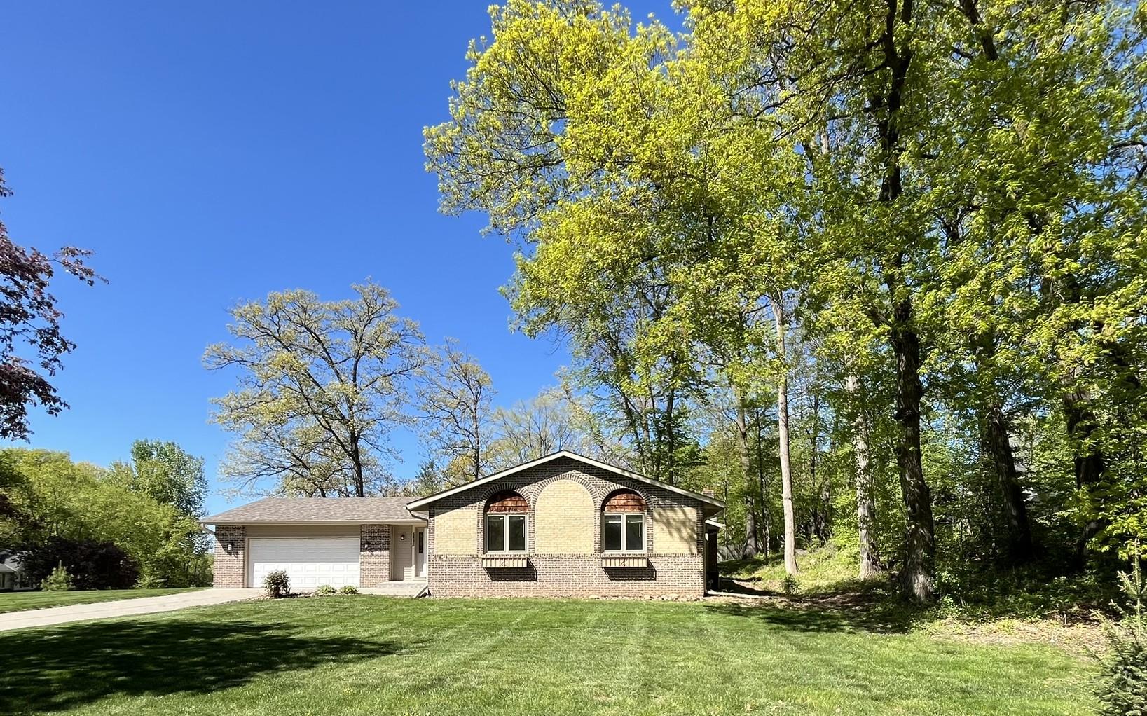 View of Residential at 5885 Hidden Oaks Circle, Prior Lake MN 55372, Prior Lake - Mike Wilen | Minnesota Team Real Estate
