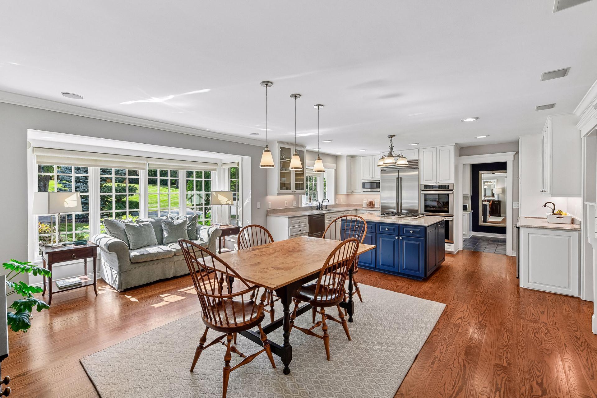 View of Residential at 330 Peavey Road, Wayzata MN 55391, Wayzata (17 of 67) - Mike Wilen | Minnesota Team Real Estate