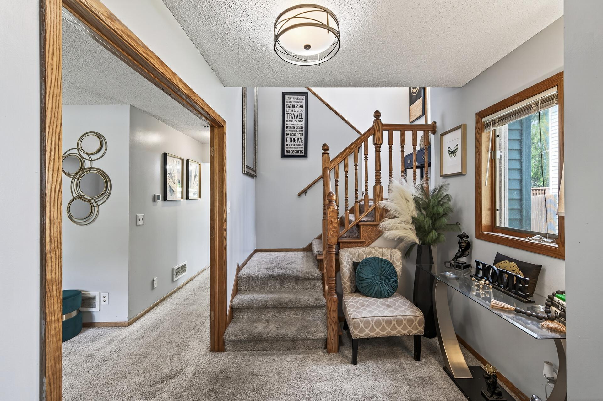 View of Residential at 2505 Dupont Avenue, Minneapolis MN 55411, Minneapolis (3 of 15) - Mike Wilen | Minnesota Team Real Estate