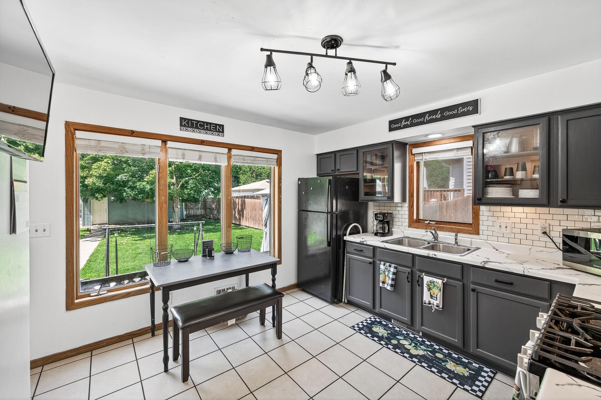 View of Residential at 2505 Dupont Avenue, Minneapolis MN 55411, Minneapolis (7 of 15) - Mike Wilen | Minnesota Team Real Estate