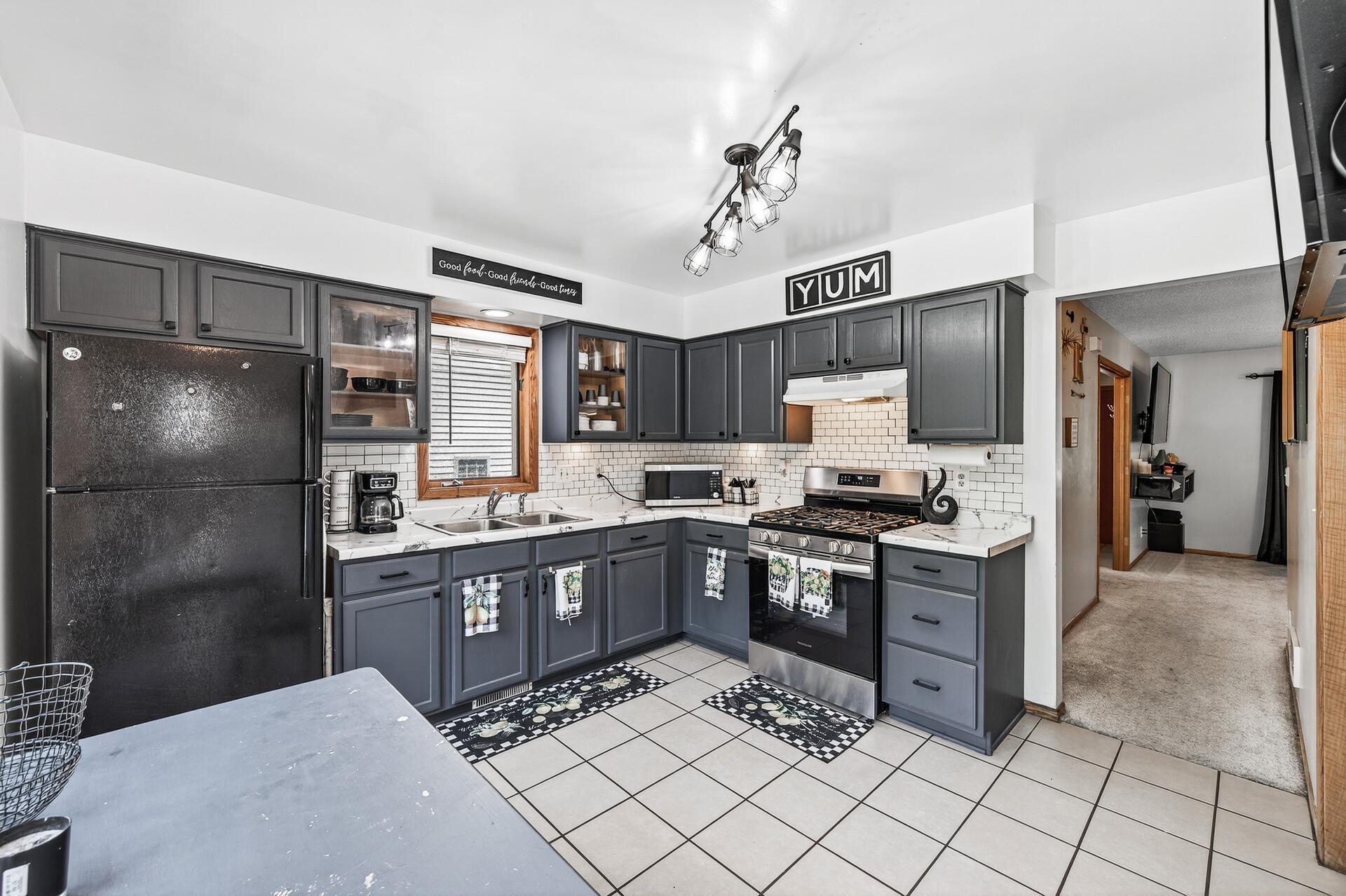 View of Residential at 2505 Dupont Avenue, Minneapolis MN 55411, Minneapolis (8 of 15) - Mike Wilen | Minnesota Team Real Estate