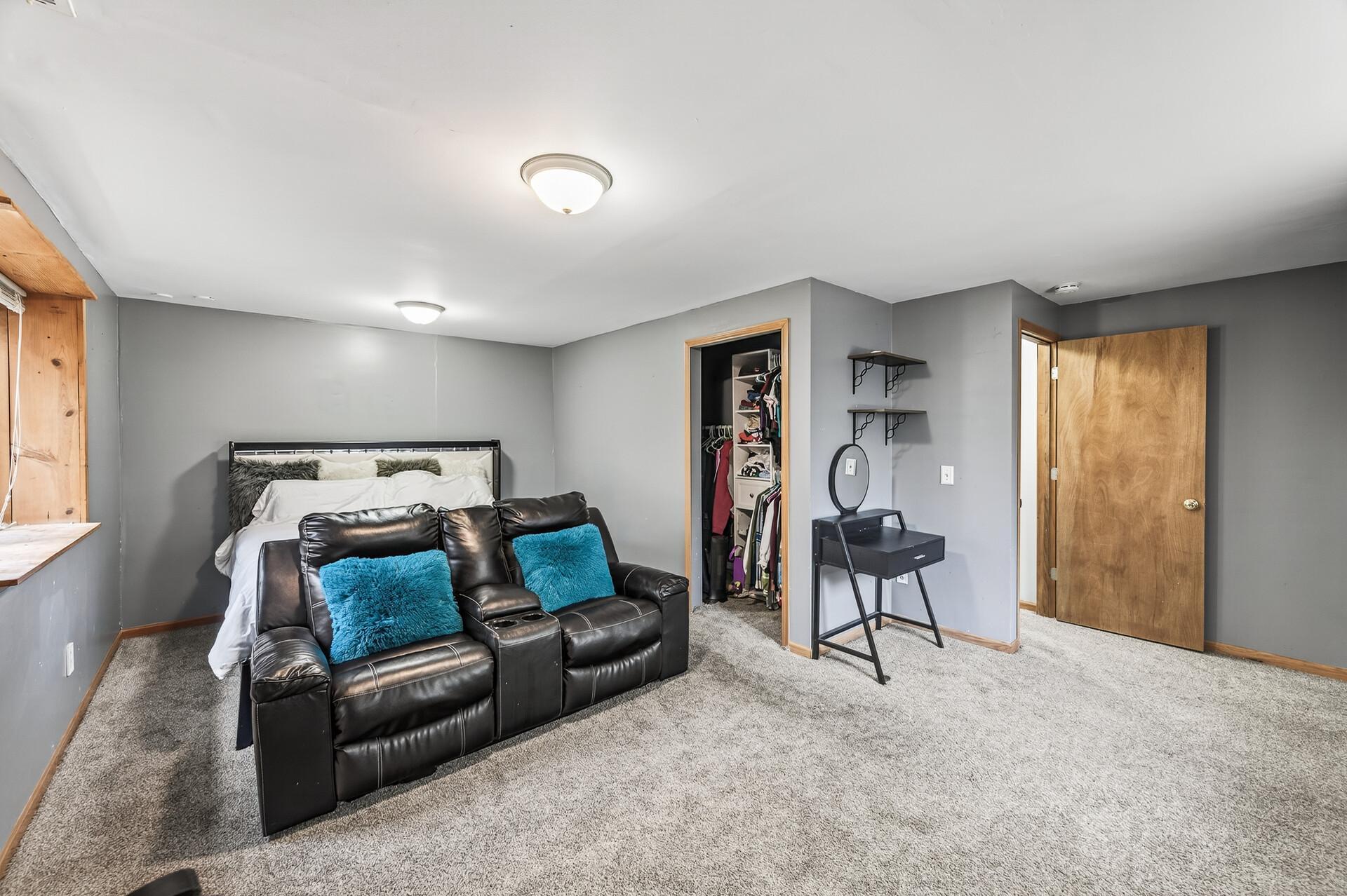 View of Residential at 2505 Dupont Avenue, Minneapolis MN 55411, Minneapolis (14 of 15) - Mike Wilen | Minnesota Team Real Estate