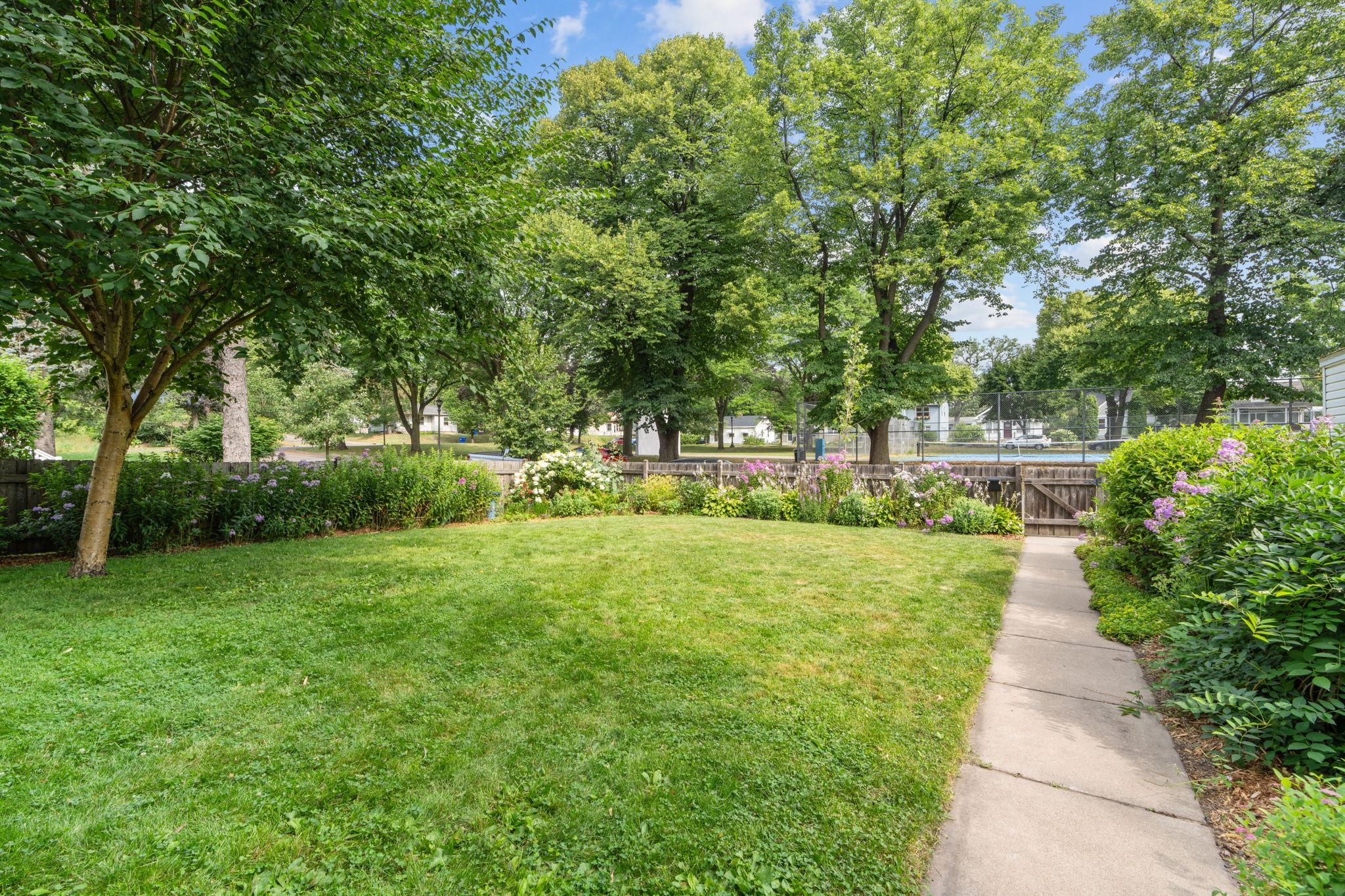 View of Residential at 1830 Hewitt Avenue, Saint Paul MN 55104, Saint Paul (4 of 39) - Mike Wilen | Minnesota Team Real Estate