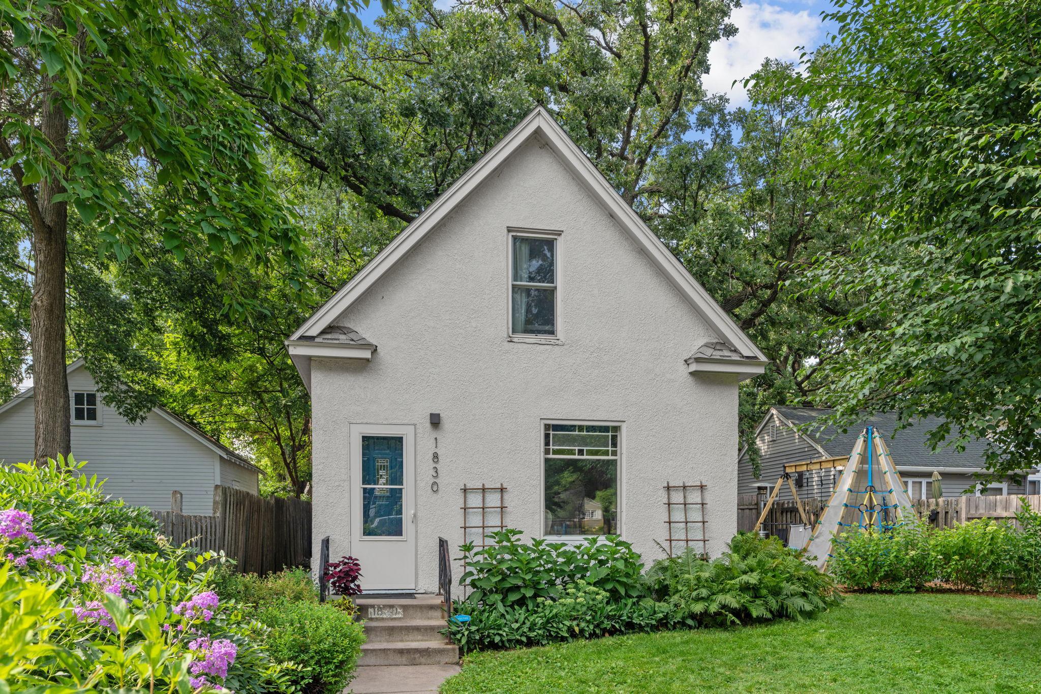 View of Residential at 1830 Hewitt Avenue, Saint Paul MN 55104, Saint Paul (3 of 39) - Mike Wilen | Minnesota Team Real Estate