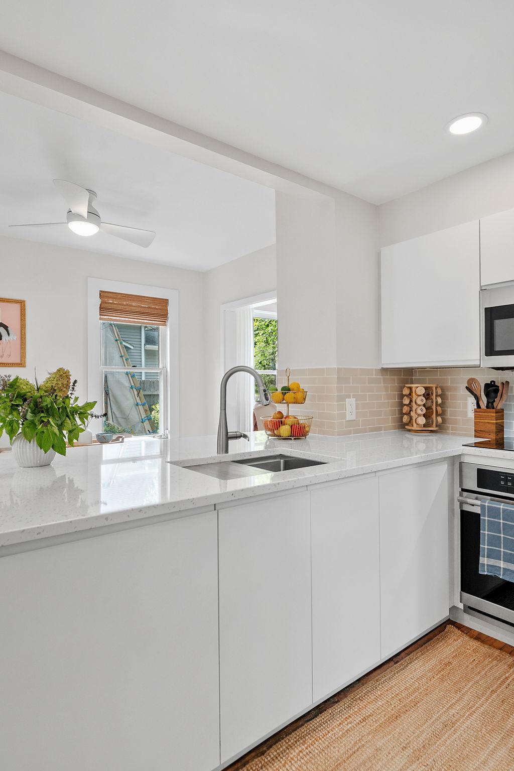 View of Residential at 1830 Hewitt Avenue, Saint Paul MN 55104, Saint Paul (21 of 39) - Mike Wilen | Minnesota Team Real Estate