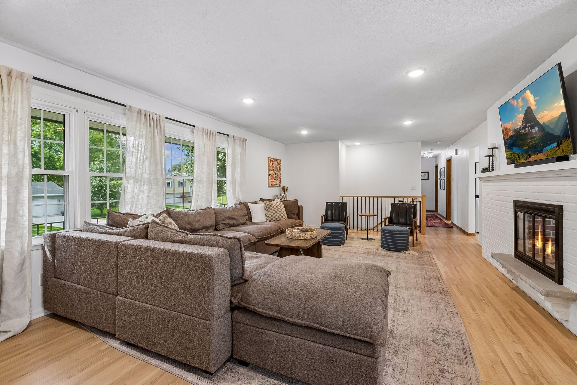 View of Residential at 2150 Aquila Avenue, Golden Valley MN 55427, Golden Valley (11 of 39) - Mike Wilen | Minnesota Team Real Estate