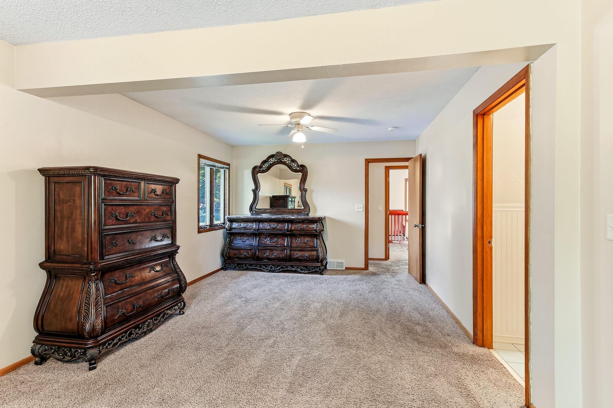 View of Residential at 8500 Quinn Avenue, Bloomington MN 55437, Bloomington (23 of 42) - Mike Wilen | Minnesota Team Real Estate