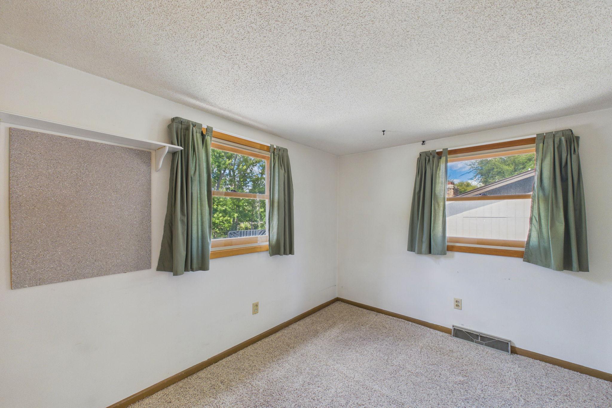 View of Residential at 21327 OLD LAKE GEORGE BLVD, Oak Grove MN 55303, Oak Grove (19 of 41) - Mike Wilen | Minnesota Team Real Estate