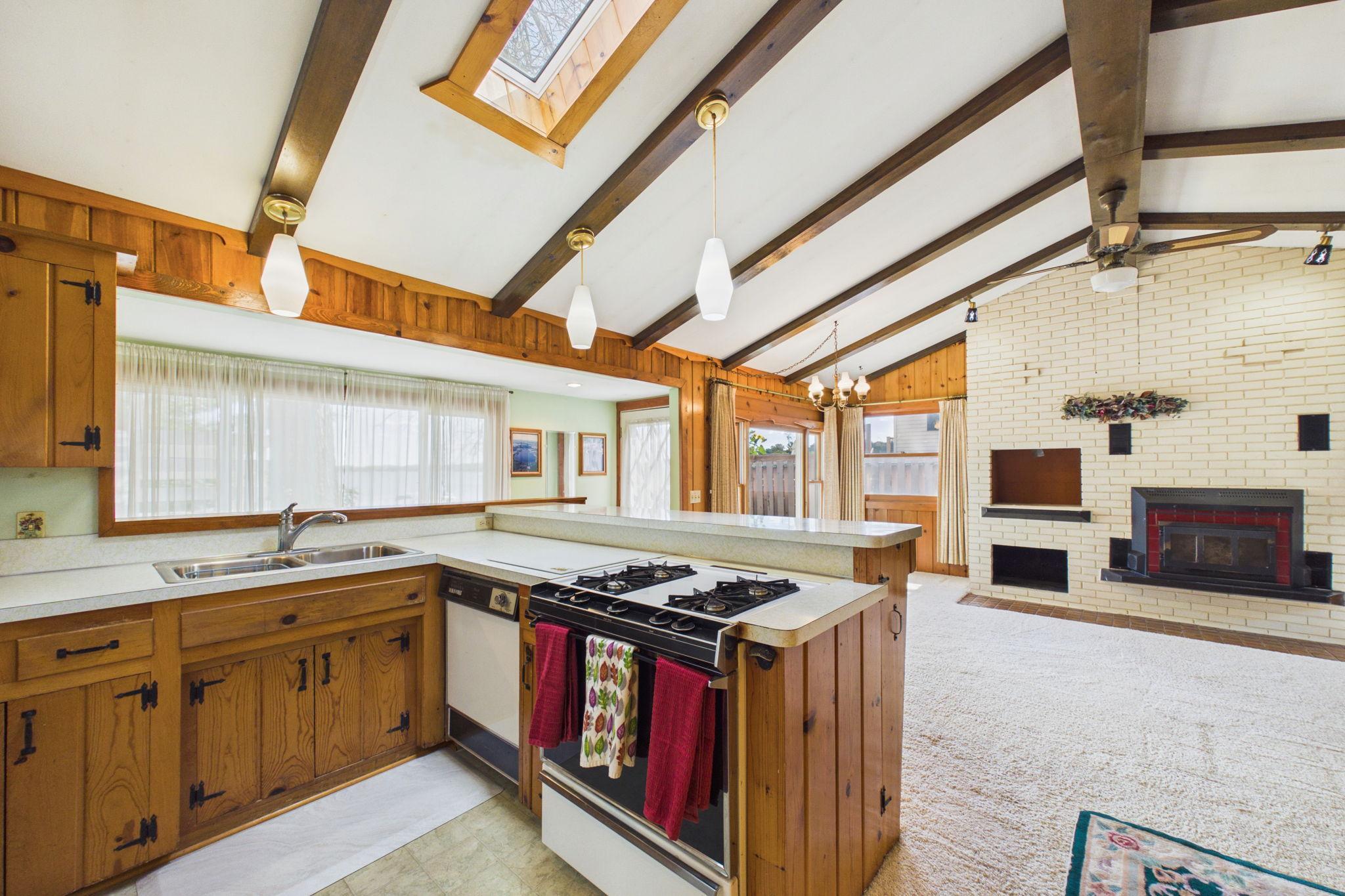 View of Residential at 21327 OLD LAKE GEORGE BLVD, Oak Grove MN 55303, Oak Grove (8 of 41) - Mike Wilen | Minnesota Team Real Estate