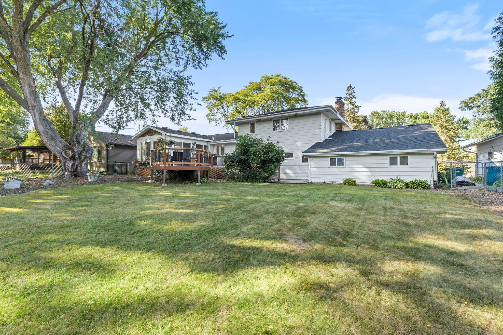 View of Residential at 1000 Tiller Lane, Shoreview MN 55126, Shoreview (38 of 44) - Mike Wilen | Minnesota Team Real Estate
