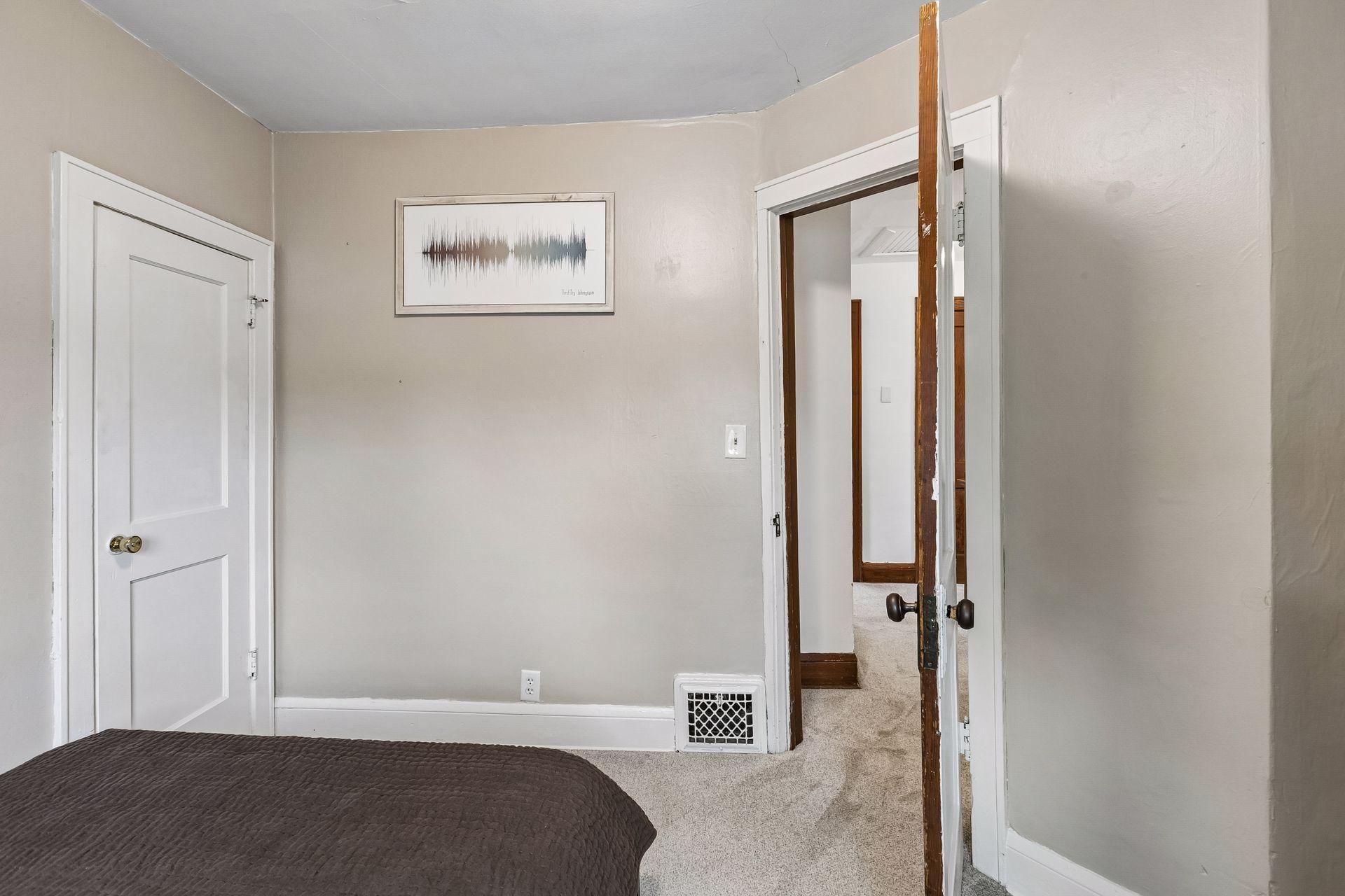 View of Residential at 2523 Arthur Street, Minneapolis MN 55418, Minneapolis (28 of 40) - Mike Wilen | Minnesota Team Real Estate