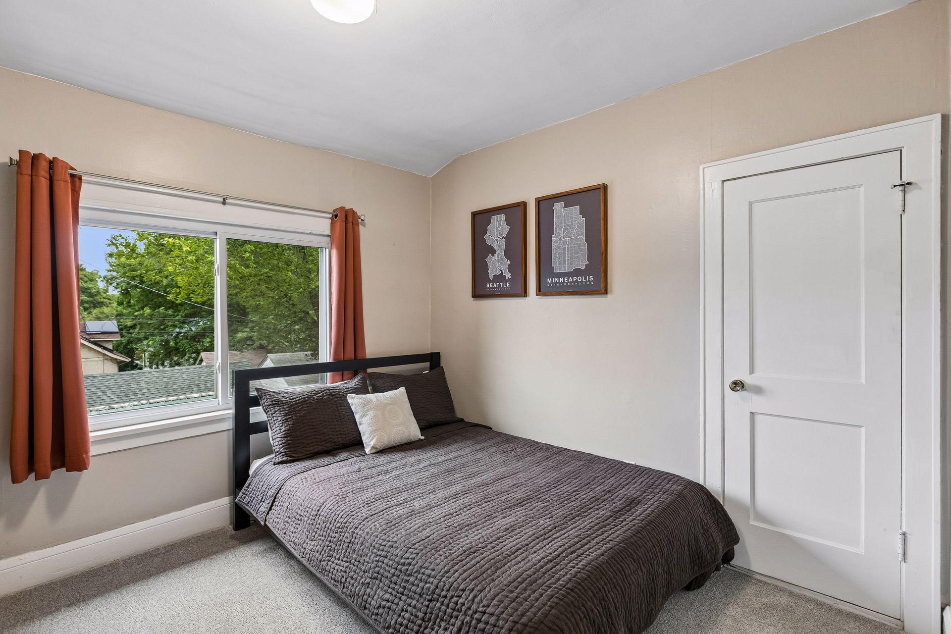 View of Residential at 2523 Arthur Street, Minneapolis MN 55418, Minneapolis (27 of 40) - Mike Wilen | Minnesota Team Real Estate