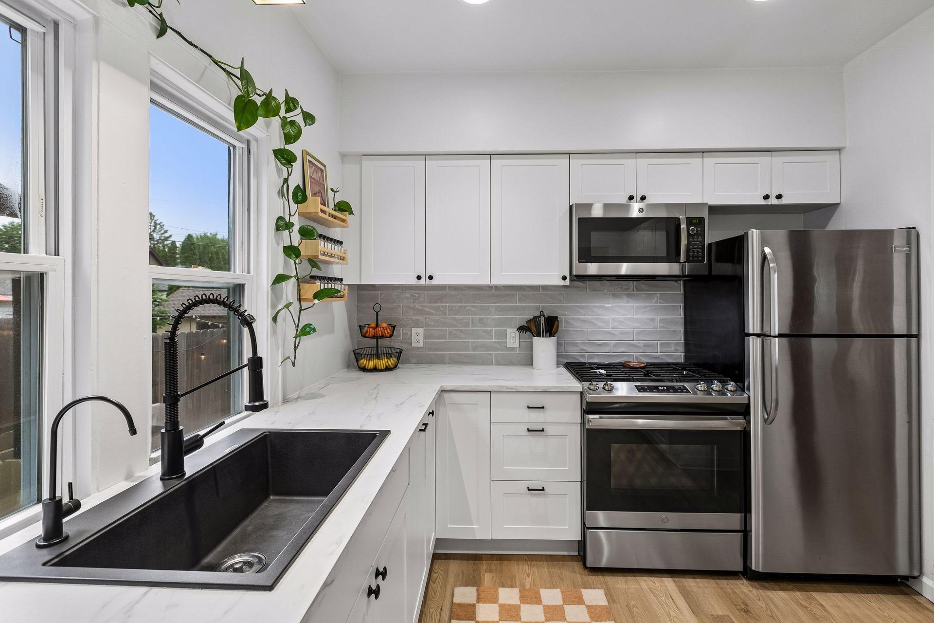 View of Residential at 2523 Arthur Street, Minneapolis MN 55418, Minneapolis (14 of 40) - Mike Wilen | Minnesota Team Real Estate