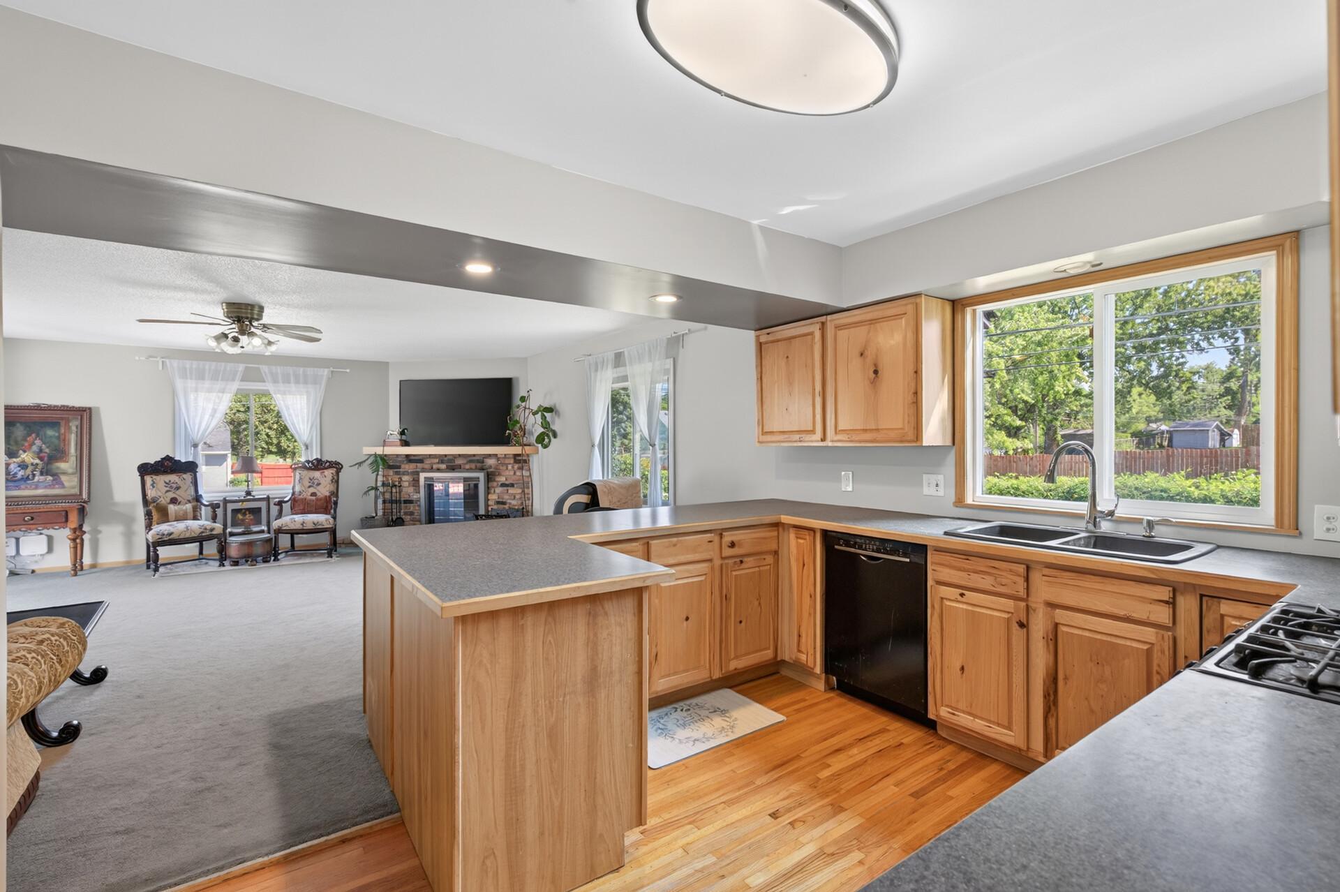View of Residential at 8945 Colfax Avenue, Bloomington MN 55420, Bloomington (6 of 34) - Mike Wilen | Minnesota Team Real Estate