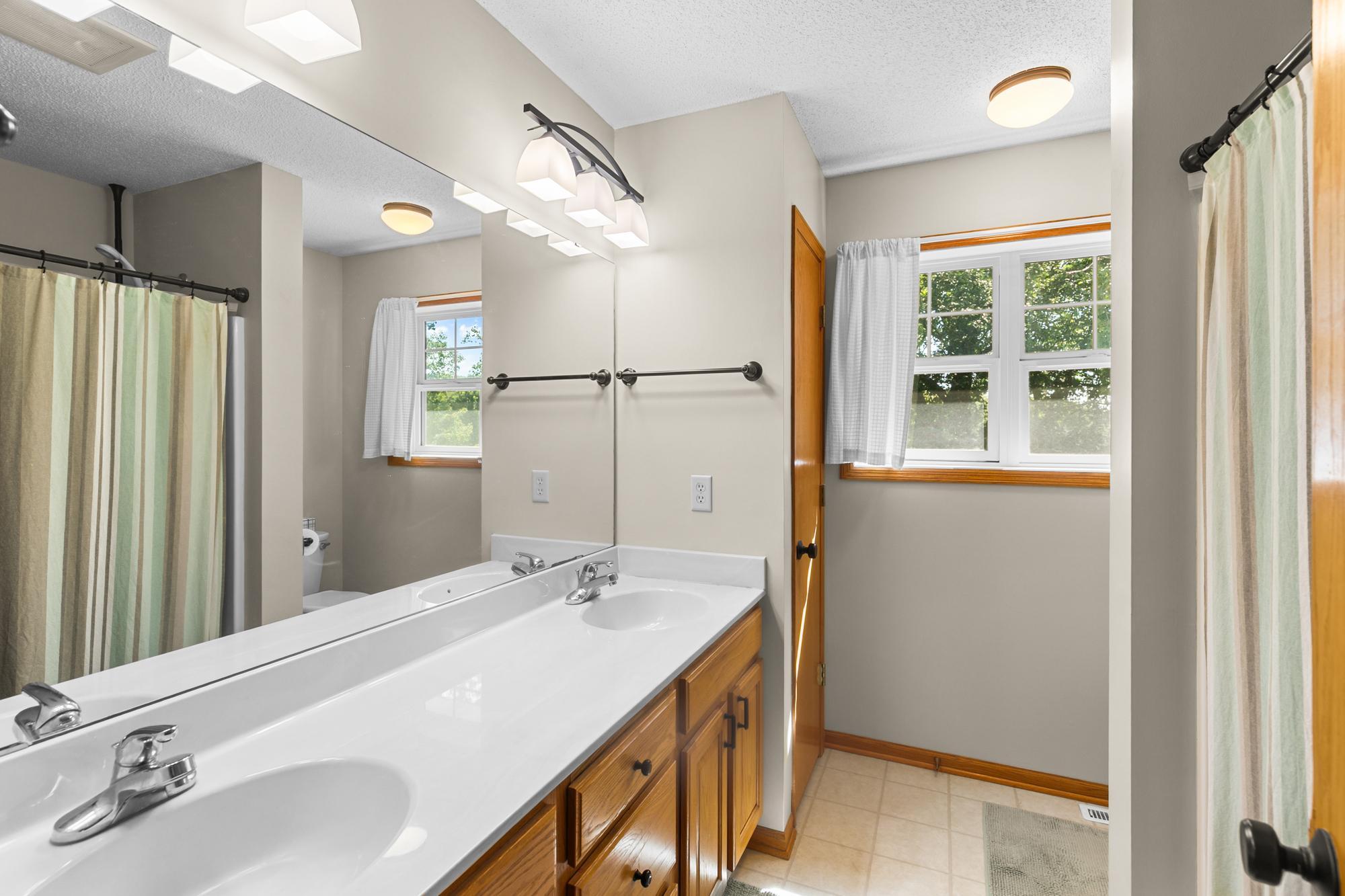 View of Residential at 379 Wheelock Parkway, Saint Paul MN 55130, Saint Paul (22 of 33) - Mike Wilen | Minnesota Team Real Estate