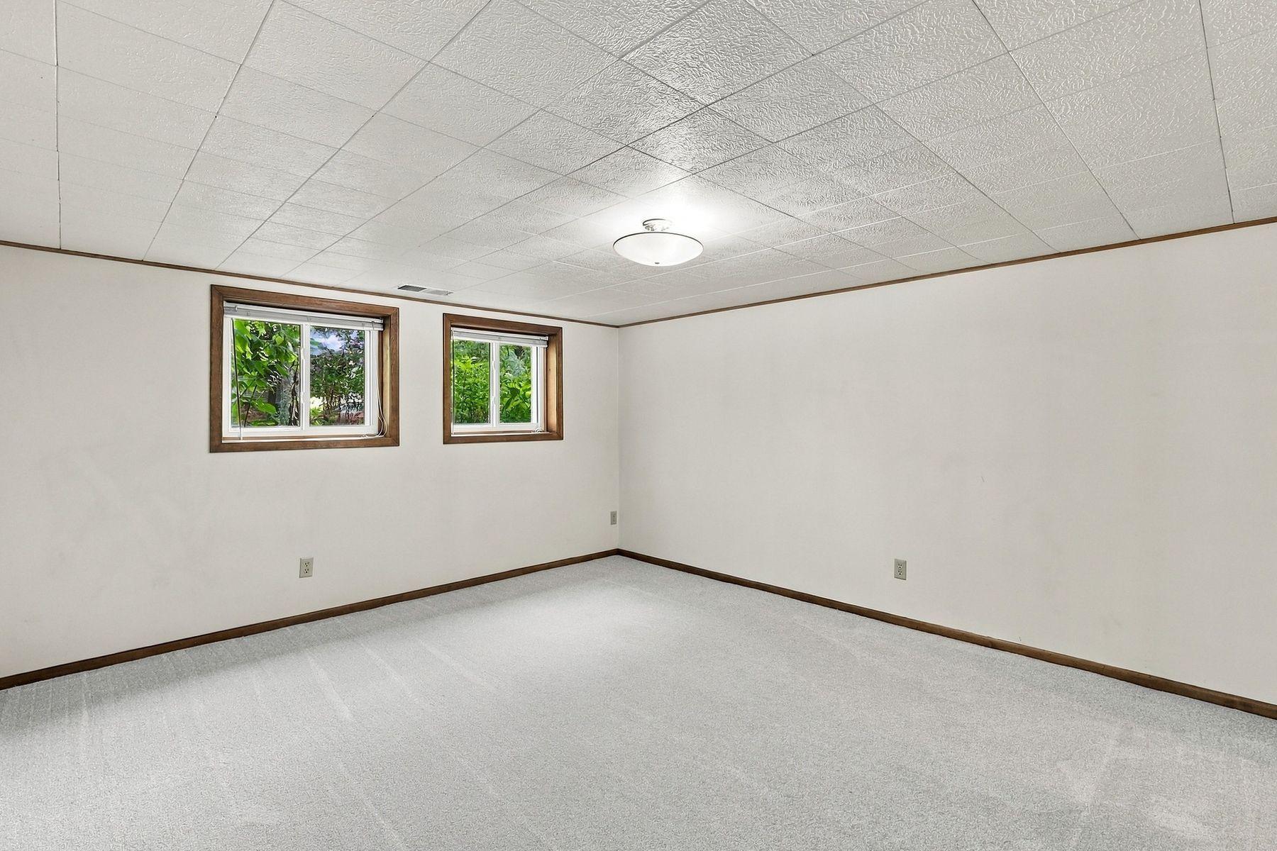 View of Residential at 9087 Northwood Parkway, New Hope MN 55427, New Hope (25 of 37) - Mike Wilen | Minnesota Team Real Estate