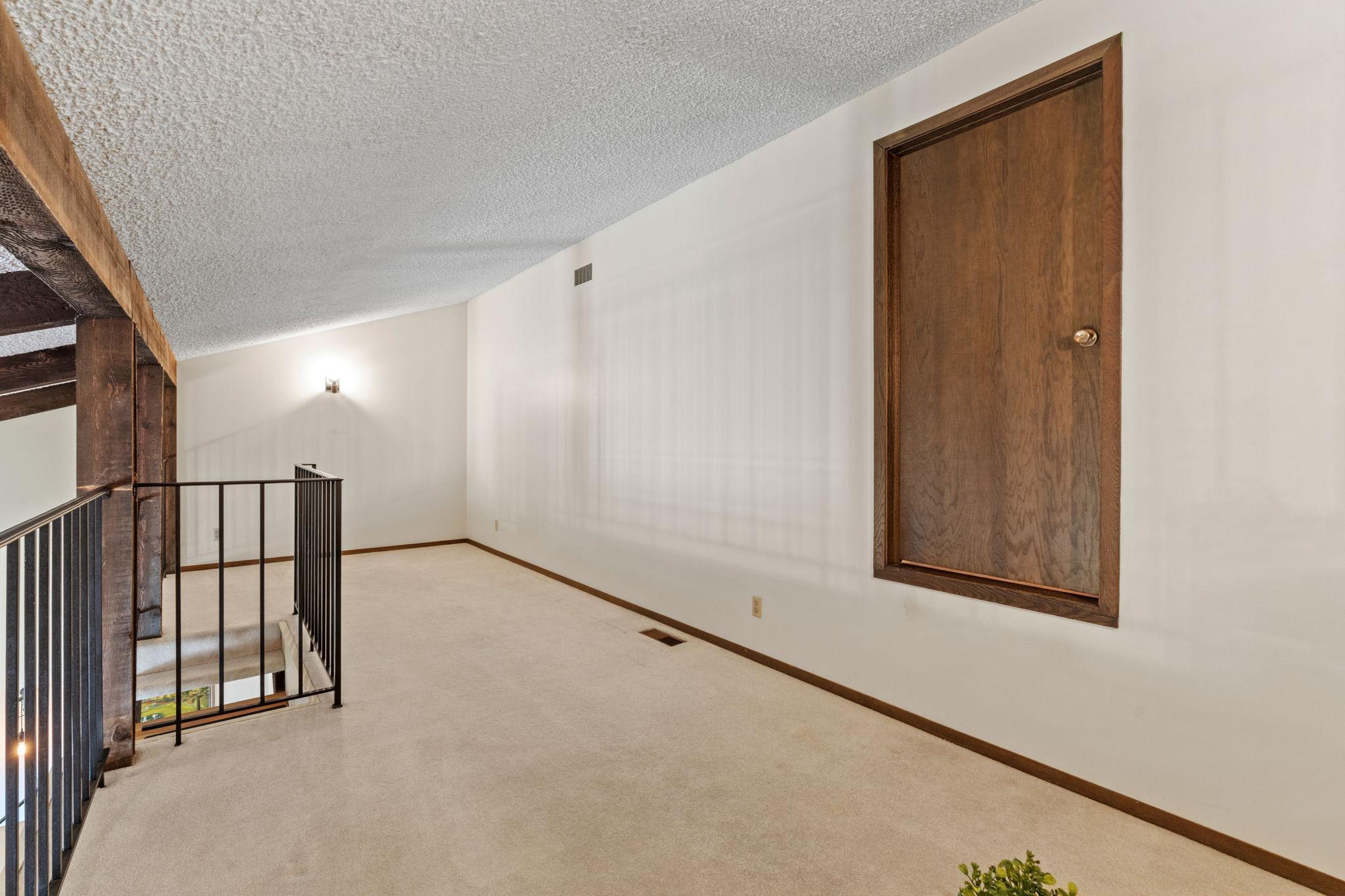 View of Residential at 14330 Fairway Drive, Eden Prairie MN 55344, Eden Prairie (34 of 37) - Mike Wilen | Minnesota Team Real Estate