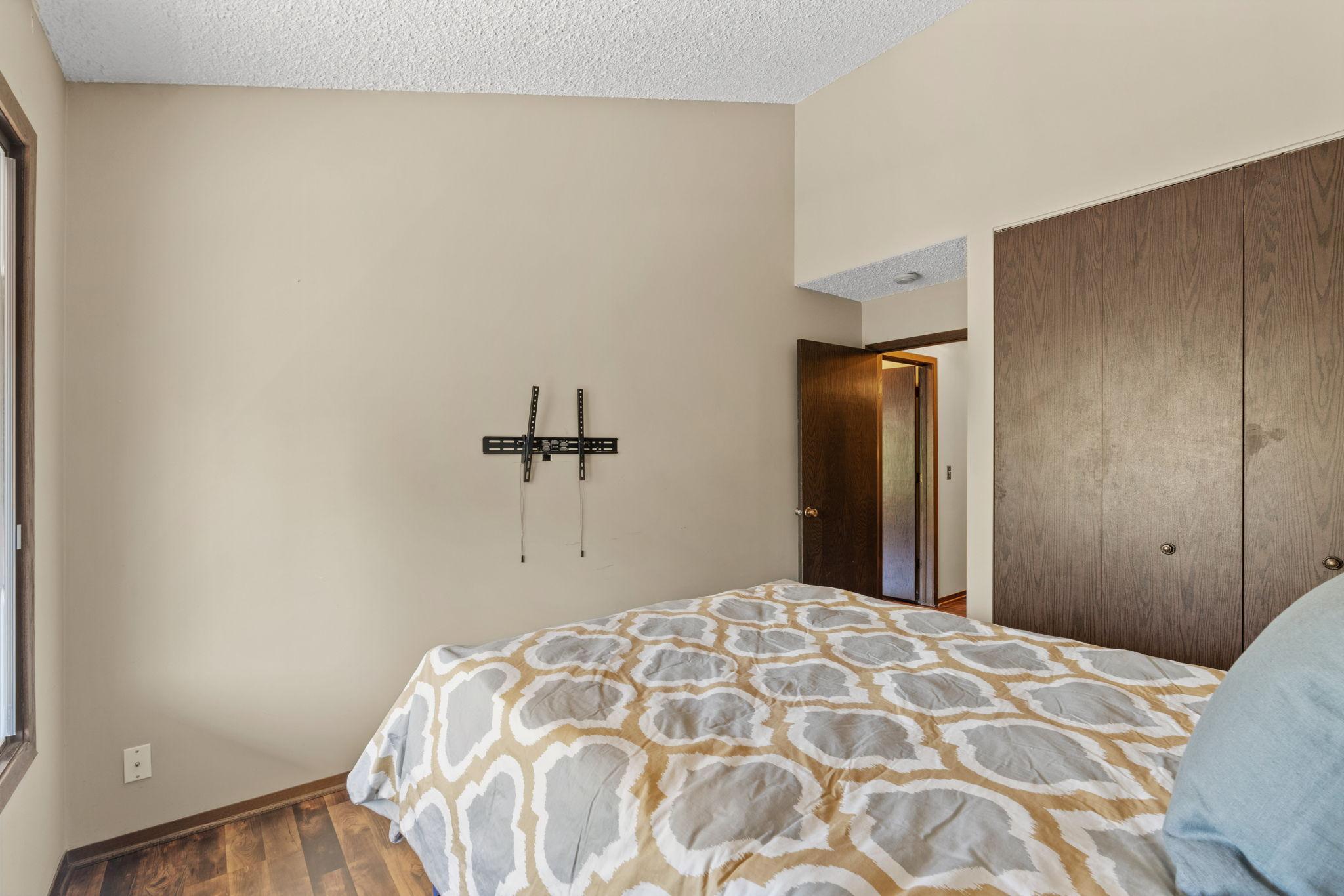 View of Residential at 14330 Fairway Drive, Eden Prairie MN 55344, Eden Prairie (29 of 37) - Mike Wilen | Minnesota Team Real Estate