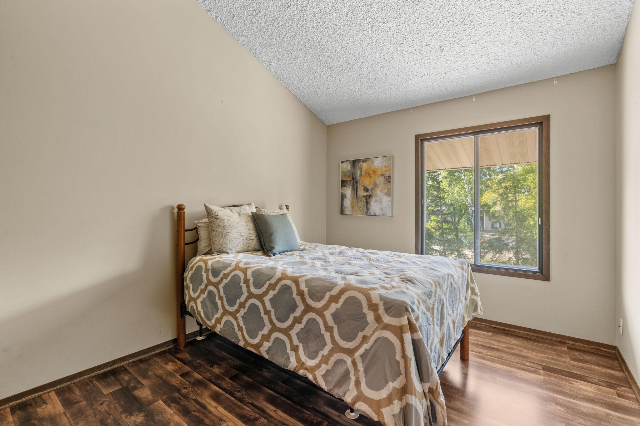 View of Residential at 14330 Fairway Drive, Eden Prairie MN 55344, Eden Prairie (28 of 37) - Mike Wilen | Minnesota Team Real Estate