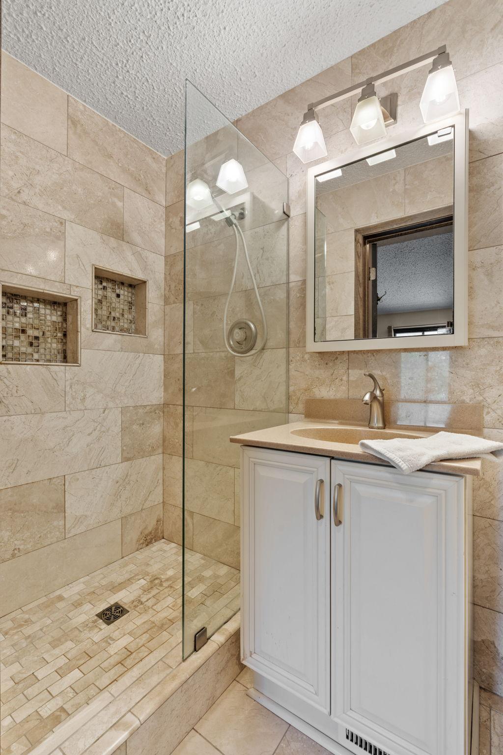 View of Residential at 14330 Fairway Drive, Eden Prairie MN 55344, Eden Prairie (26 of 37) - Mike Wilen | Minnesota Team Real Estate