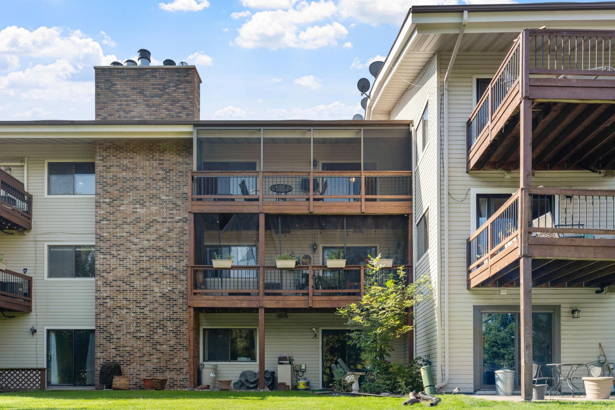 View of Residential at 14330 Fairway Drive, Eden Prairie MN 55344, Eden Prairie (2 of 37) - Mike Wilen | Minnesota Team Real Estate