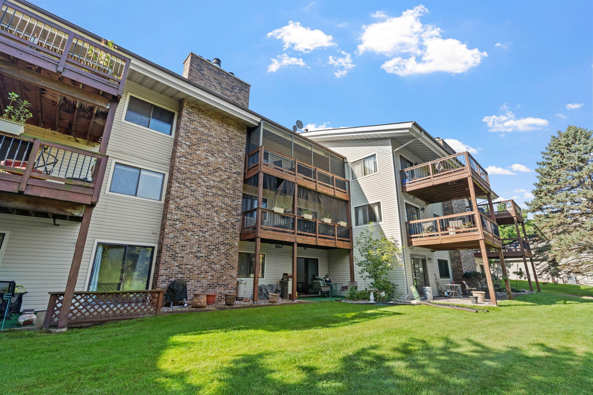 View of Residential at 14330 Fairway Drive, Eden Prairie MN 55344, Eden Prairie (3 of 37) - Mike Wilen | Minnesota Team Real Estate