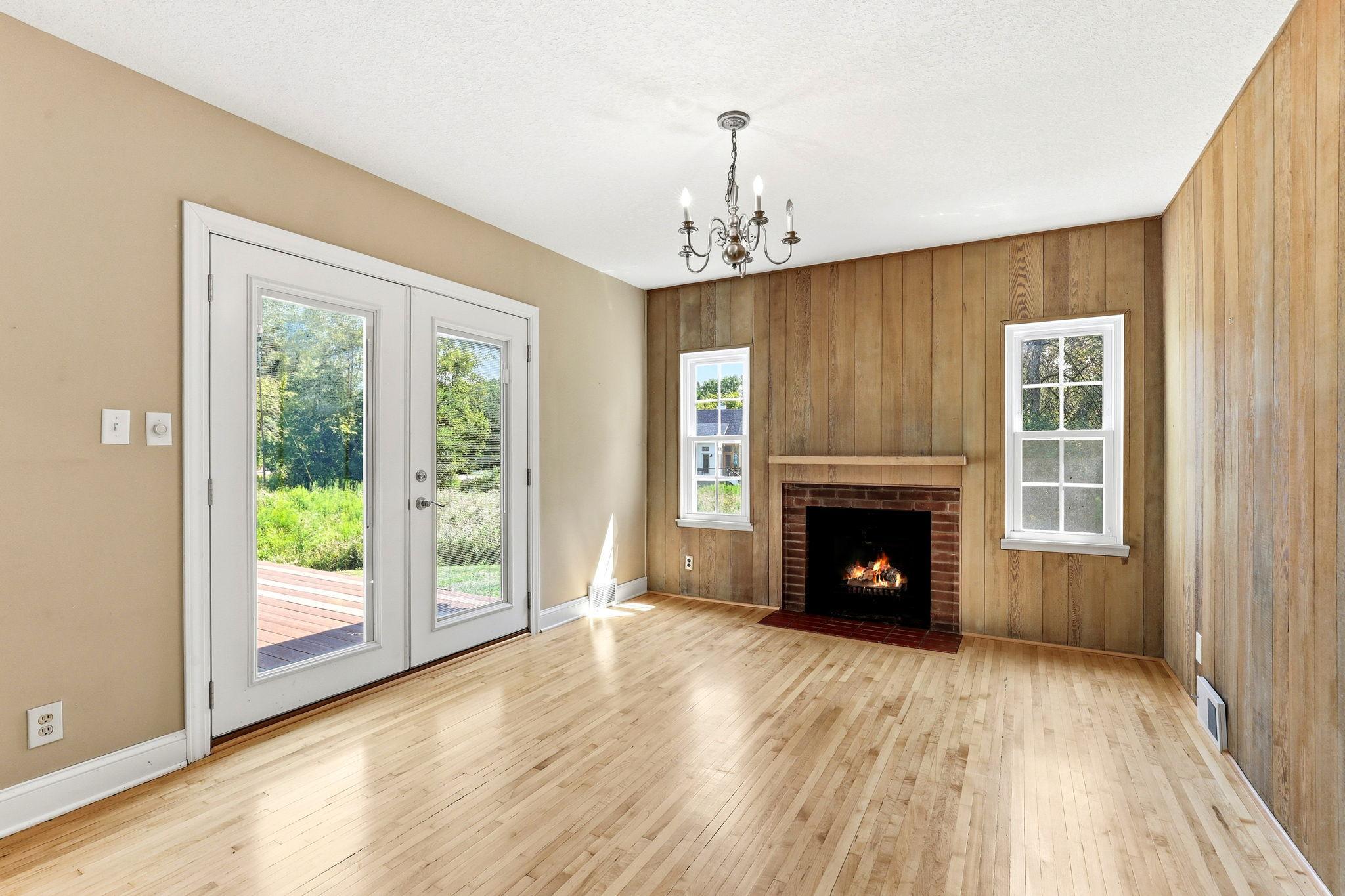 View of Residential at 1922 Oakland Road, Minnetonka MN 55305, Minnetonka (13 of 39) - Mike Wilen | Minnesota Team Real Estate