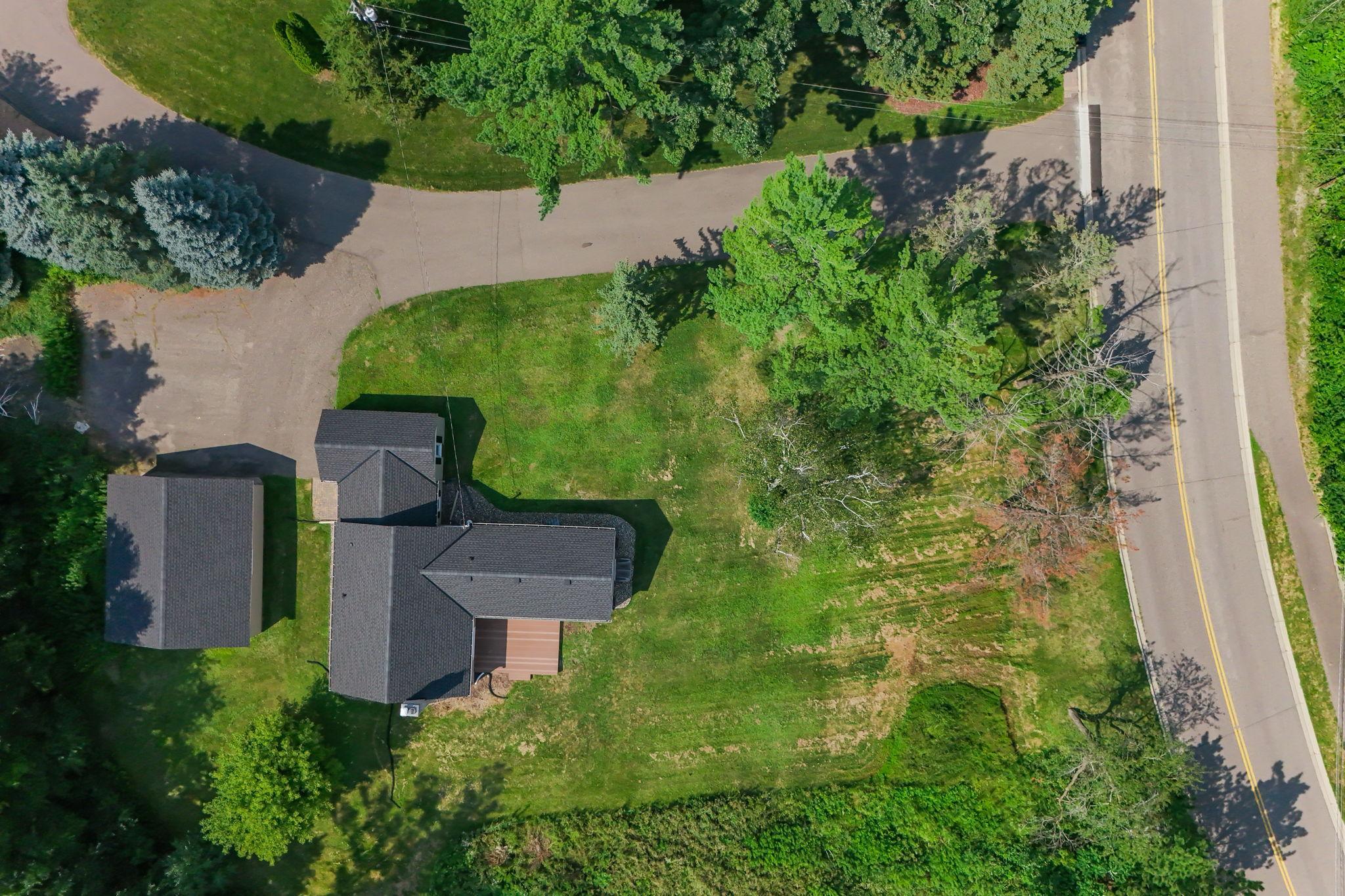 View of Residential at 1922 Oakland Road, Minnetonka MN 55305, Minnetonka (35 of 39) - Mike Wilen | Minnesota Team Real Estate
