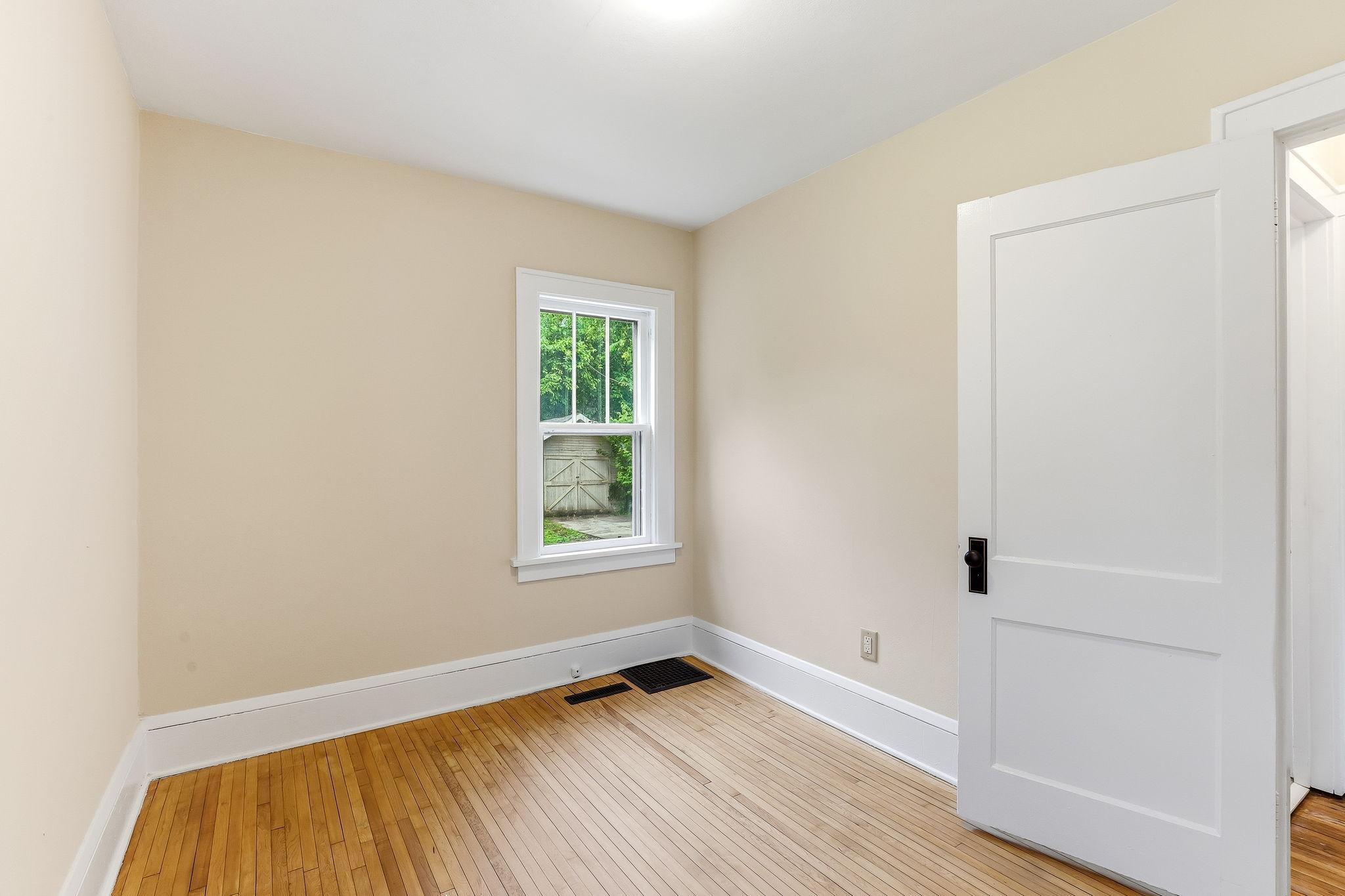 View of Residential at 1812 Minnehaha Avenue, Saint Paul MN 55119, Saint Paul (12 of 25) - Mike Wilen | Minnesota Team Real Estate