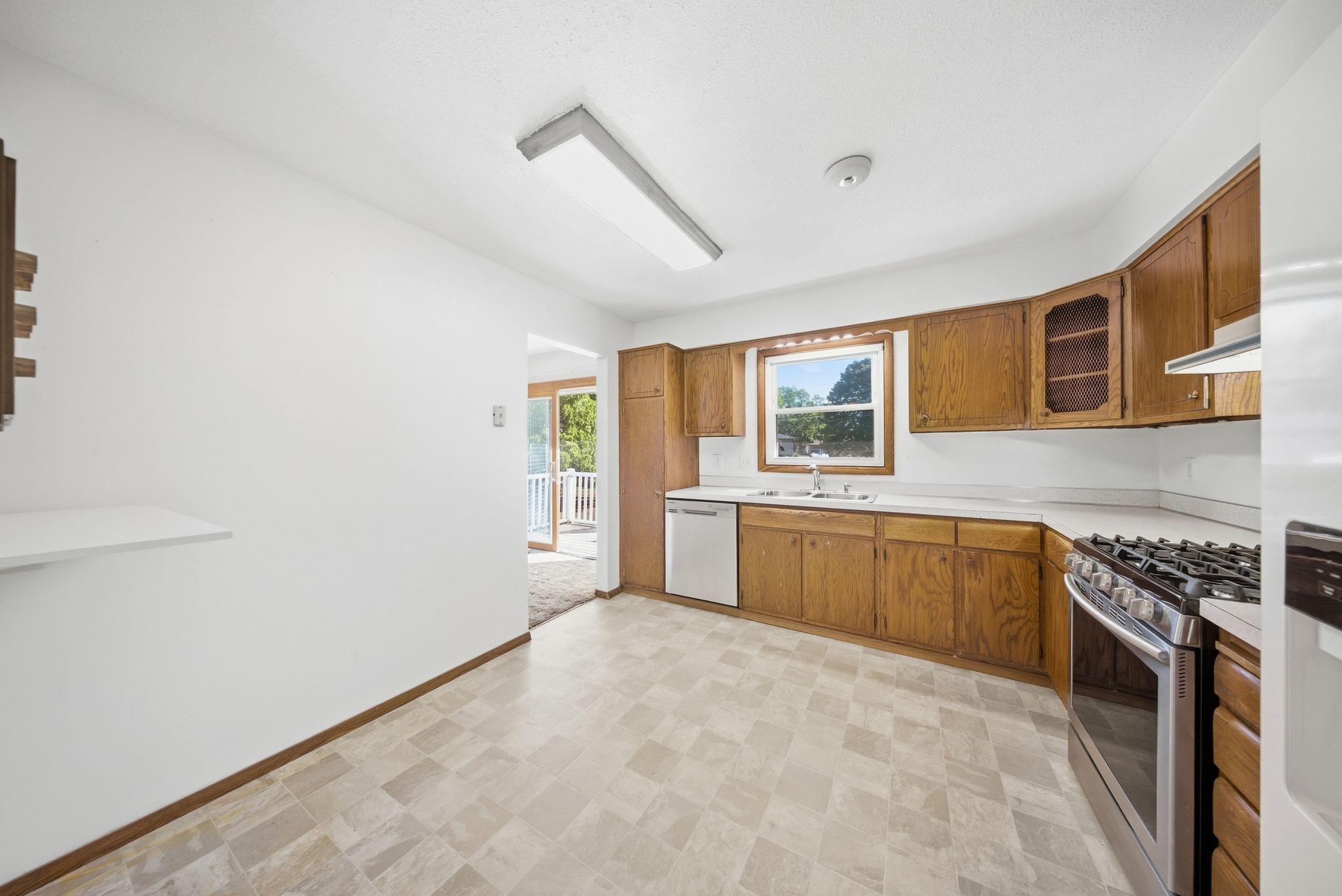 View of Residential at 16746 Gannon Avenue, Rosemount MN 55068, Rosemount (7 of 24) - Mike Wilen | Minnesota Team Real Estate