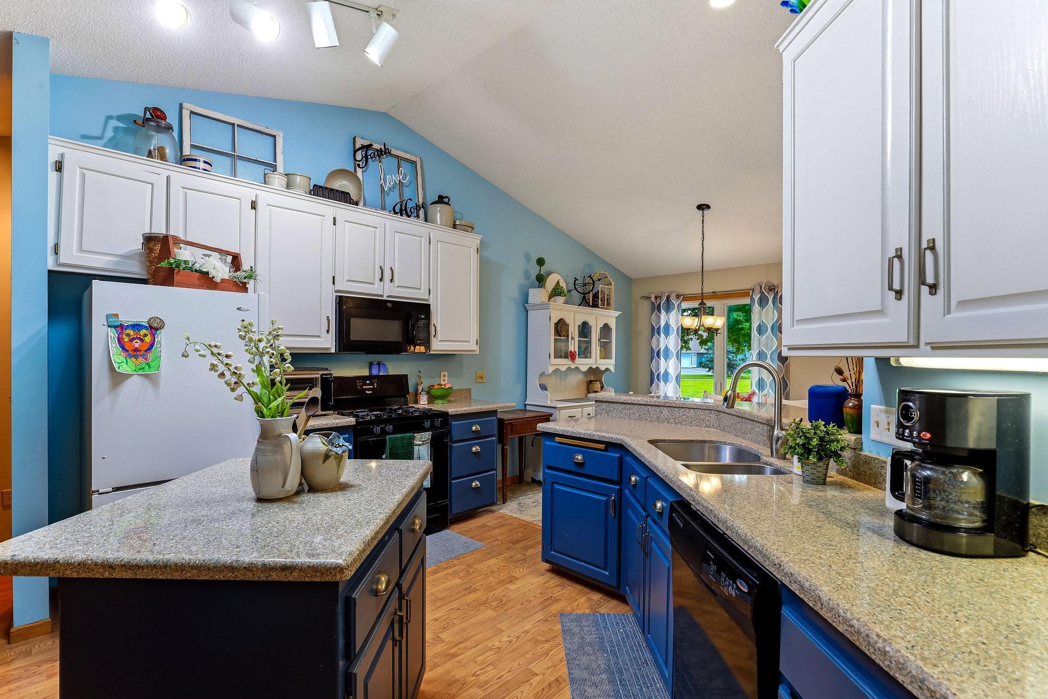 View of Residential at 9205 Yorkshire Lane, Brooklyn Park MN 55443, Brooklyn Park (13 of 31) - Mike Wilen | Minnesota Team Real Estate