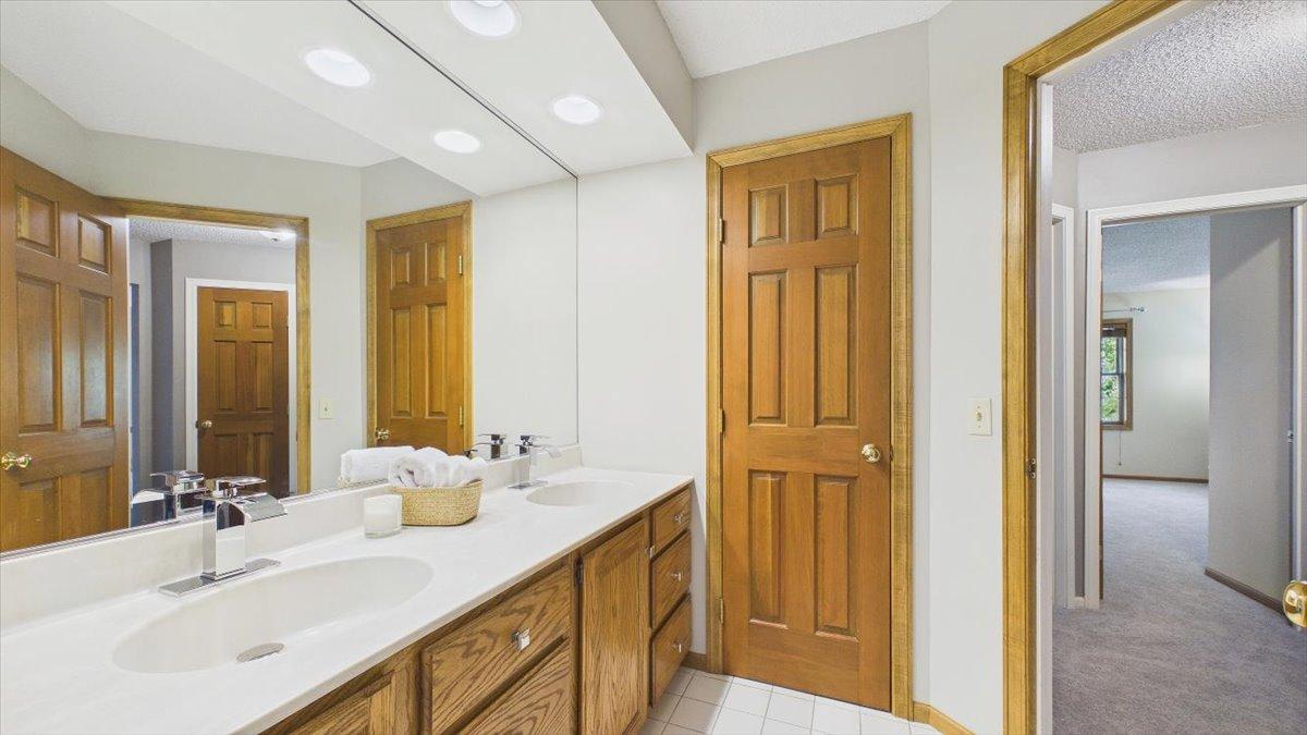 View of Residential at 4431 Snail Lake Boulevard, Shoreview MN 55126, Shoreview (53 of 92) - Mike Wilen | Minnesota Team Real Estate