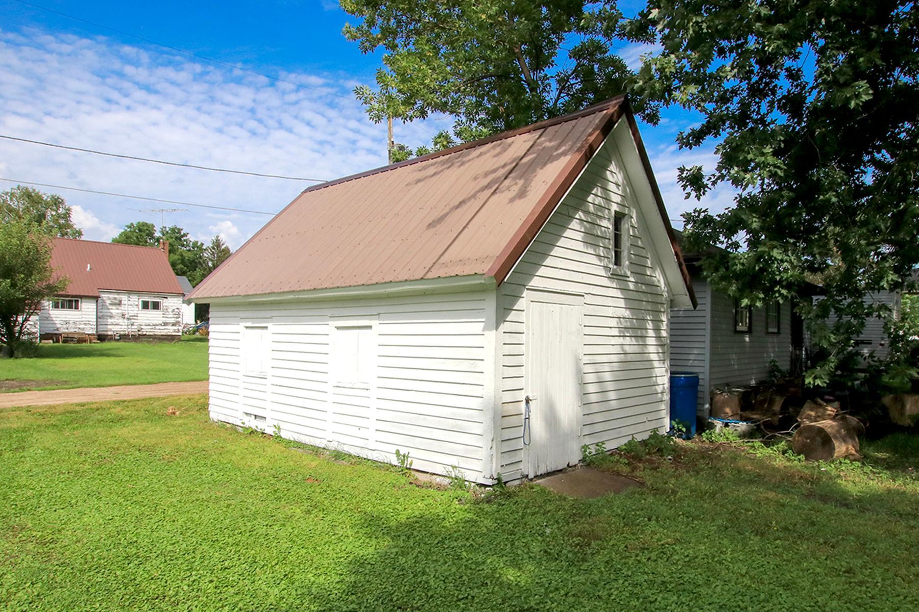 View of Residential at 826 Bradley Avenue, Gibbon MN 55335, Gibbon (2 of 18) - Mike Wilen | Minnesota Team Real Estate