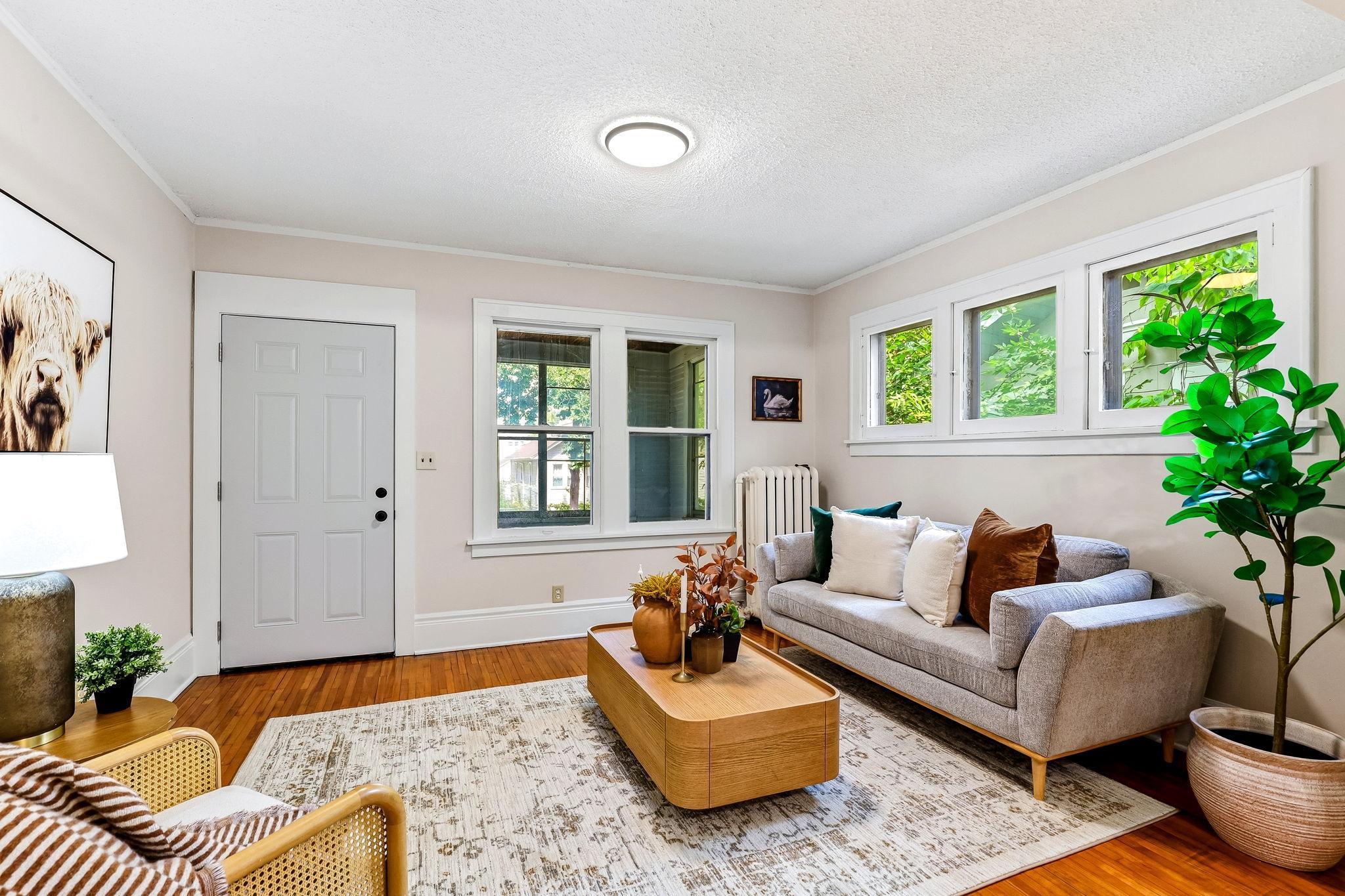 View of Residential at 706 Fuller Avenue, Saint Paul MN 55104, Saint Paul (6 of 28) - Mike Wilen | Minnesota Team Real Estate