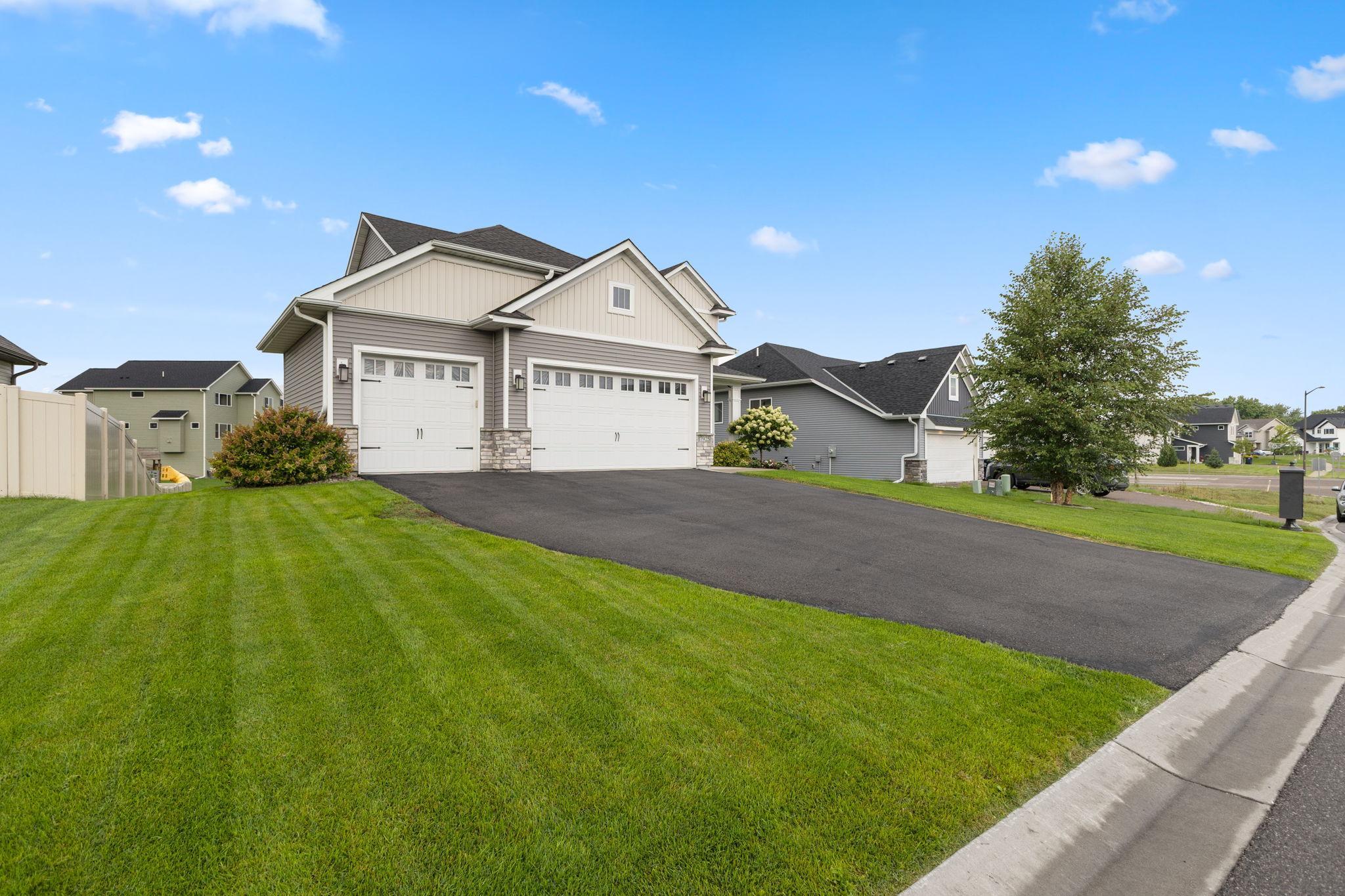 View of Residential at 17925 Eventide Way, Lakeville MN 55044, Lakeville (2 of 37) - Mike Wilen | Minnesota Team Real Estate