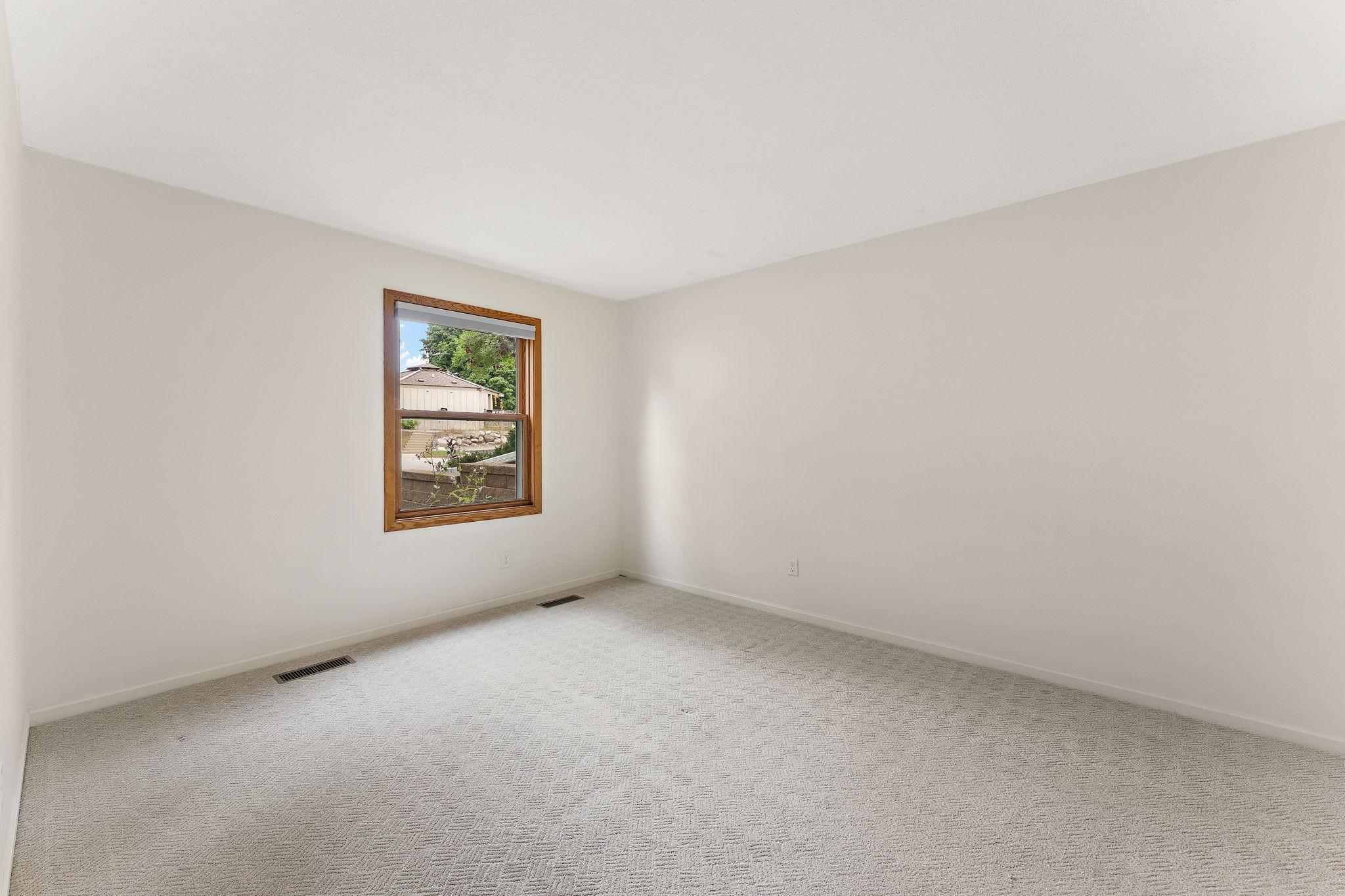 View of Residential at 14349 Fairway Drive, Eden Prairie MN 55344, Eden Prairie (12 of 22) - Mike Wilen | Minnesota Team Real Estate
