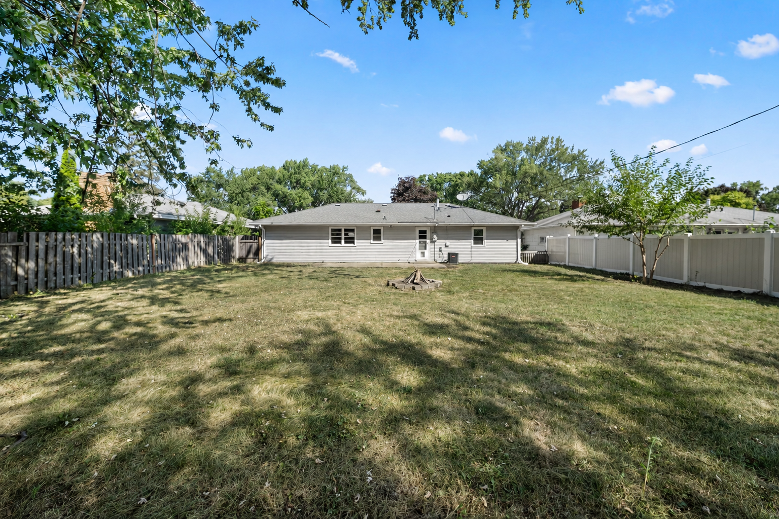View of Residential at 6809 Dudley Avenue, Crystal MN 55428, Crystal (26 of 31) - Mike Wilen | Minnesota Team Real Estate