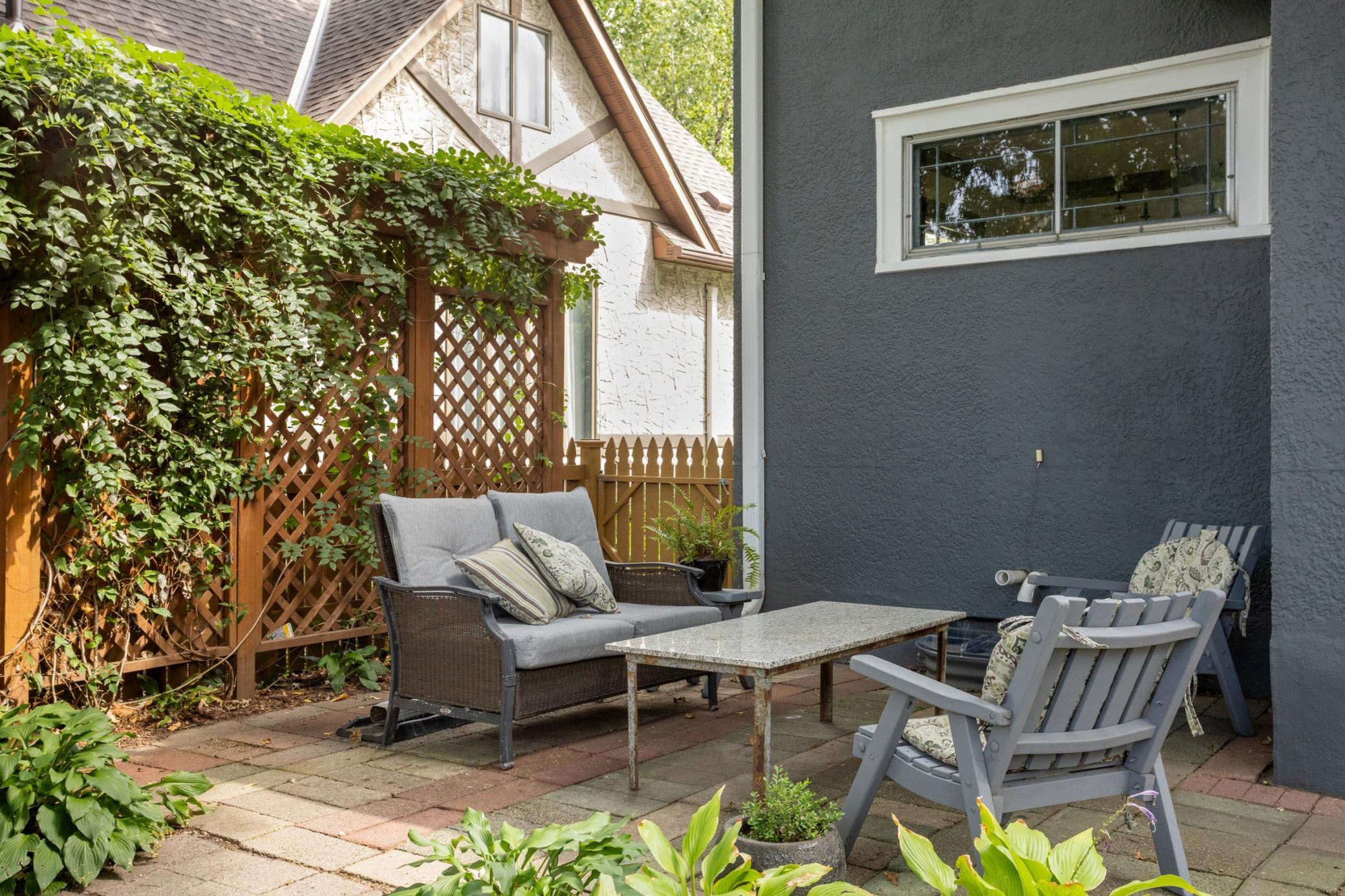 View of Residential at 877 Howell Street, Saint Paul MN 55104, Saint Paul (26 of 28) - Mike Wilen | Minnesota Team Real Estate