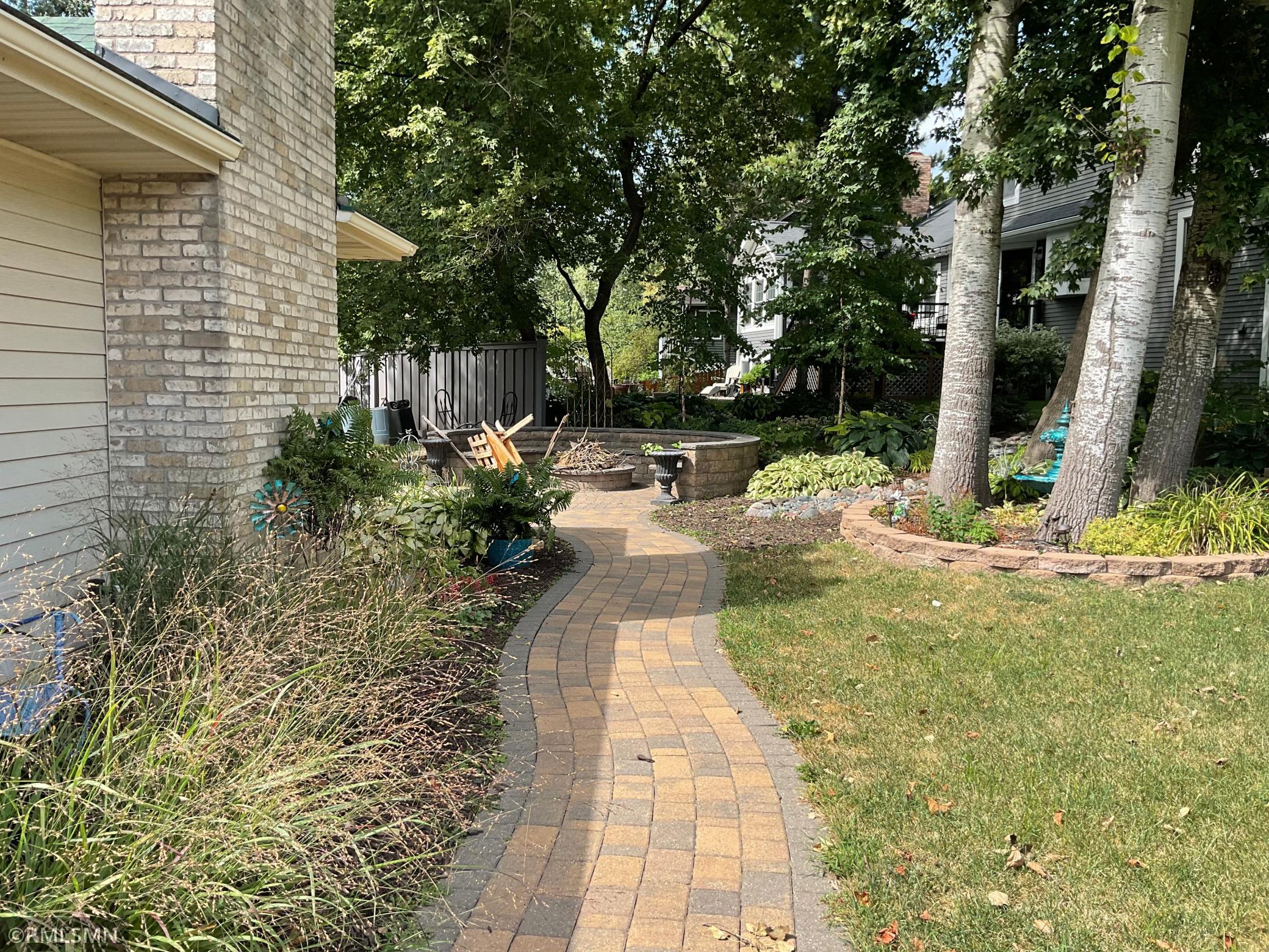 View of Residential at 2139 14th Avenue, North Saint Paul MN 55109, North Saint Paul (8 of 26) - Mike Wilen | Minnesota Team Real Estate