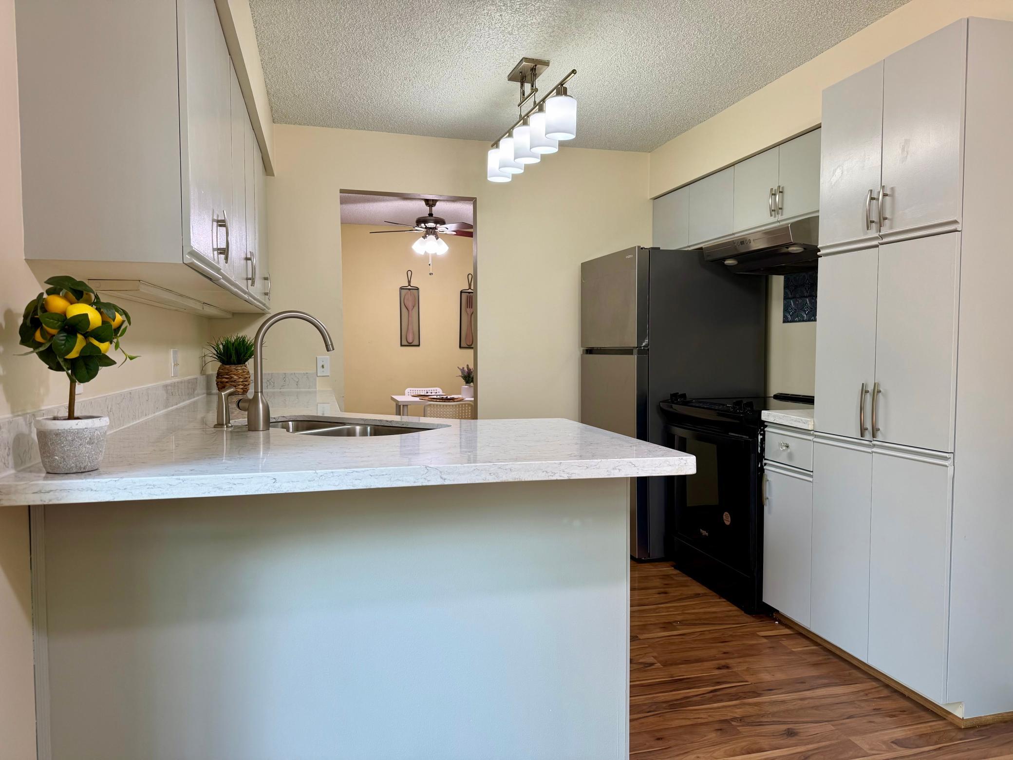 View of Residential at 7 Crusader Avenue #D, West Saint Paul MN 55118, West Saint Paul (11 of 27) - Mike Wilen | Minnesota Team Real Estate