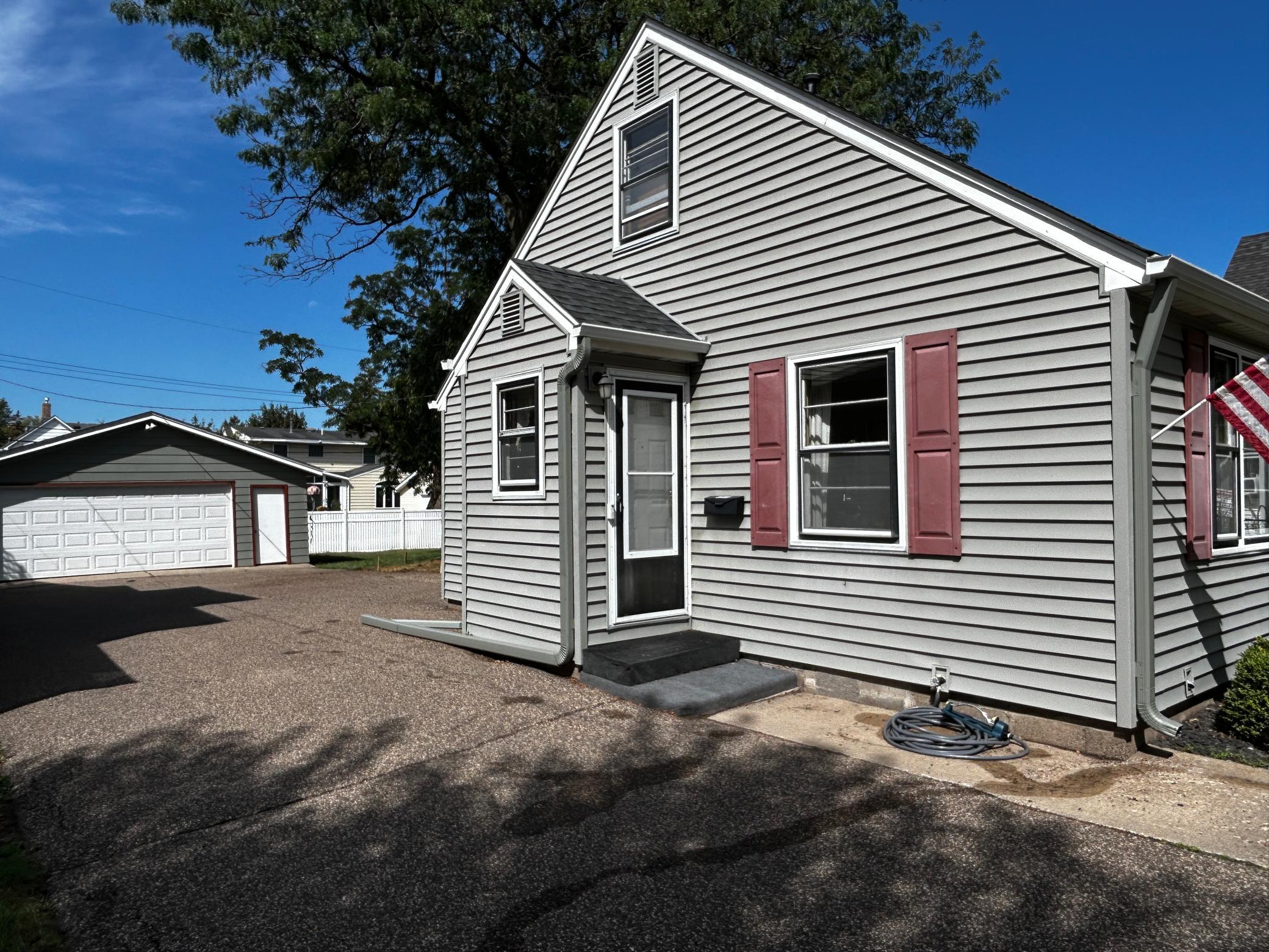 View of Residential at 1324 Buchanan Street, Minneapolis MN 55413, Minneapolis (2 of 10) - Mike Wilen | Minnesota Team Real Estate