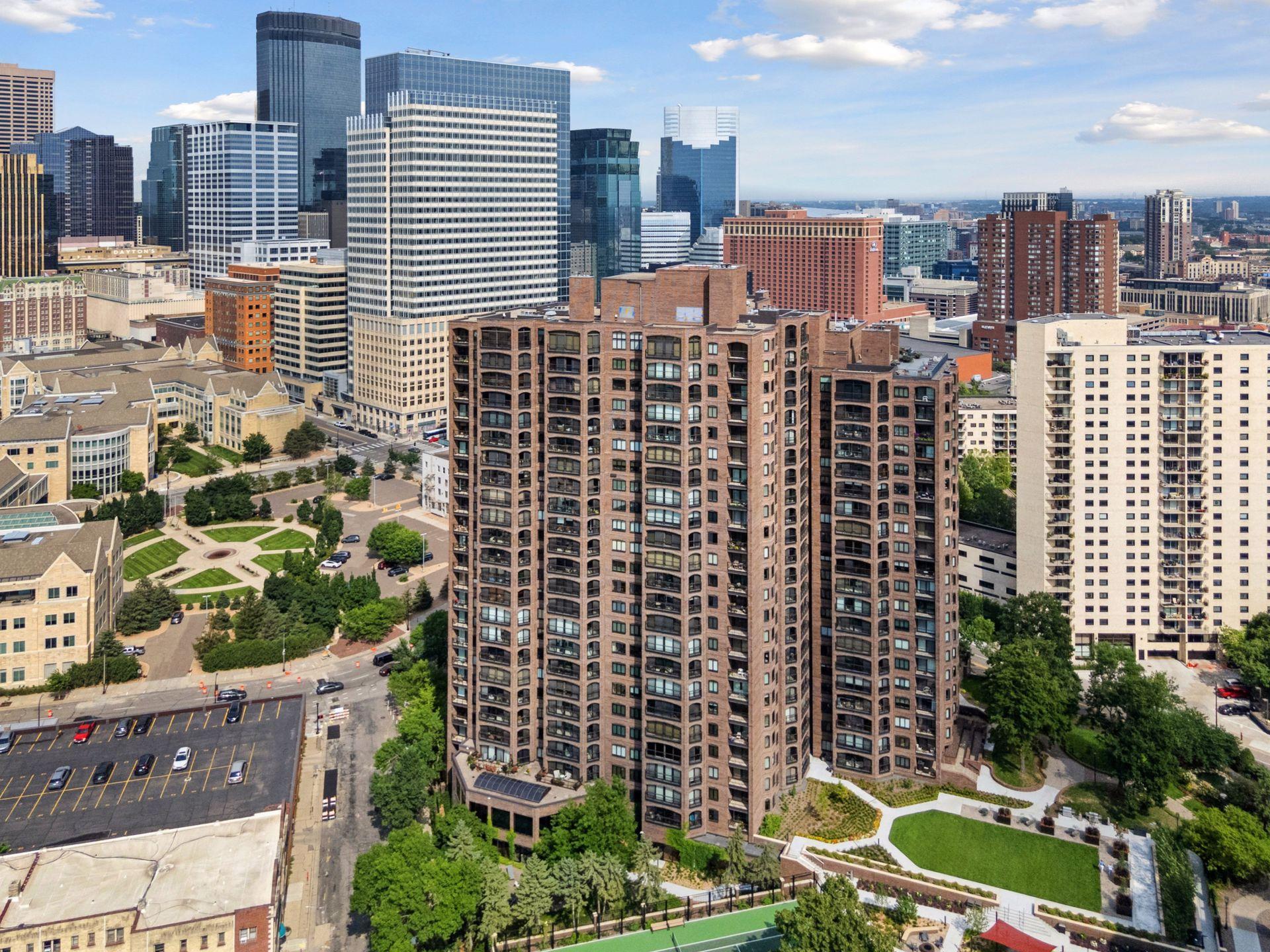 View of Residential at 1201 Yale Place #1110, Minneapolis MN 55403, Minneapolis (53 of 60) - Mike Wilen | Minnesota Team Real Estate