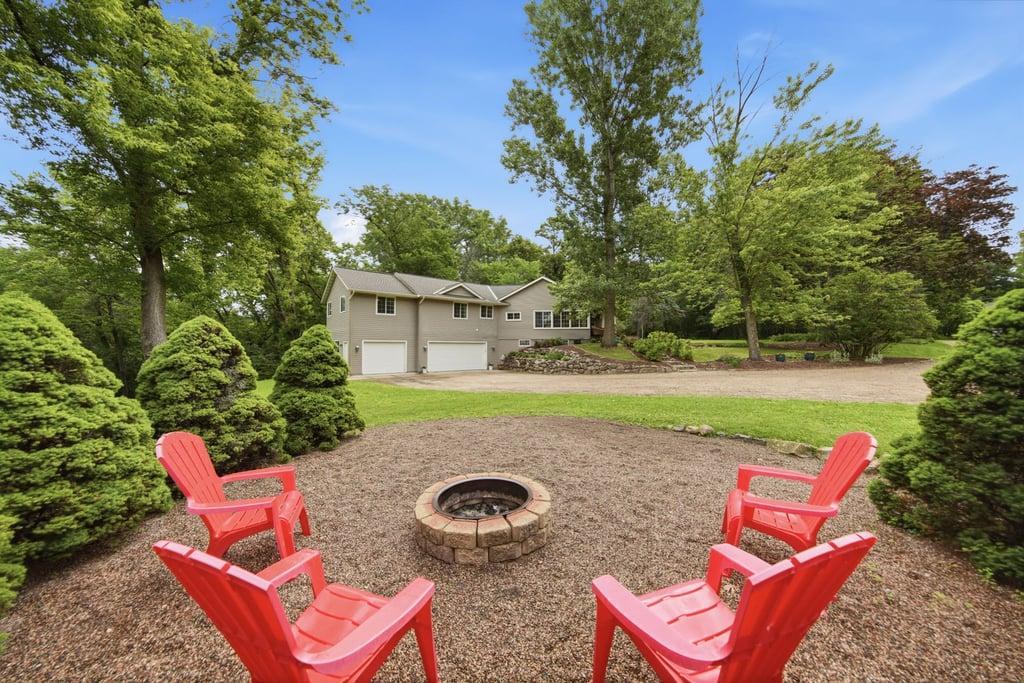 View of Residential at 13508 Sunset Trail, Plymouth MN 55441, Plymouth (33 of 46) - Mike Wilen | Minnesota Team Real Estate
