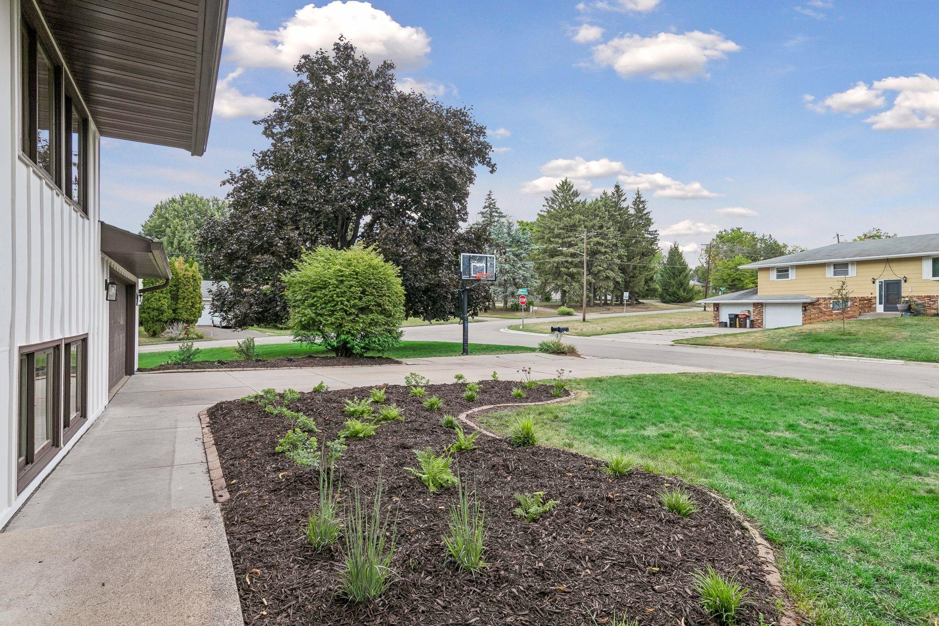 View of Residential at 963 Marnie Street, Maplewood MN 55119, Maplewood (48 of 72) - Mike Wilen | Minnesota Team Real Estate