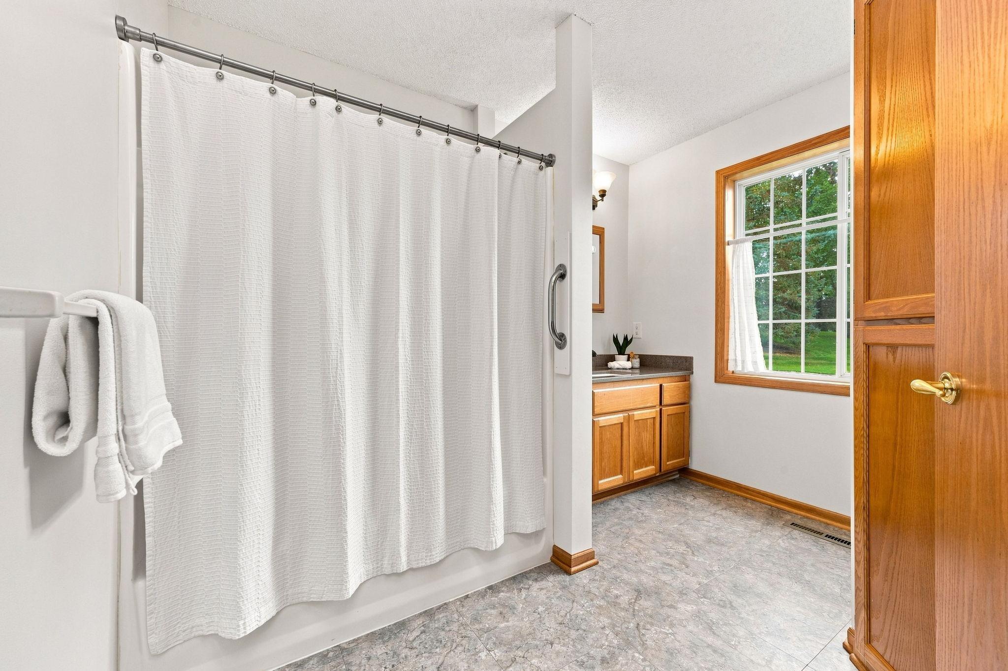 View of Residential at 8521 Telford Lane, Brooklyn Park MN 55443, Brooklyn Park (21 of 29) - Mike Wilen | Minnesota Team Real Estate