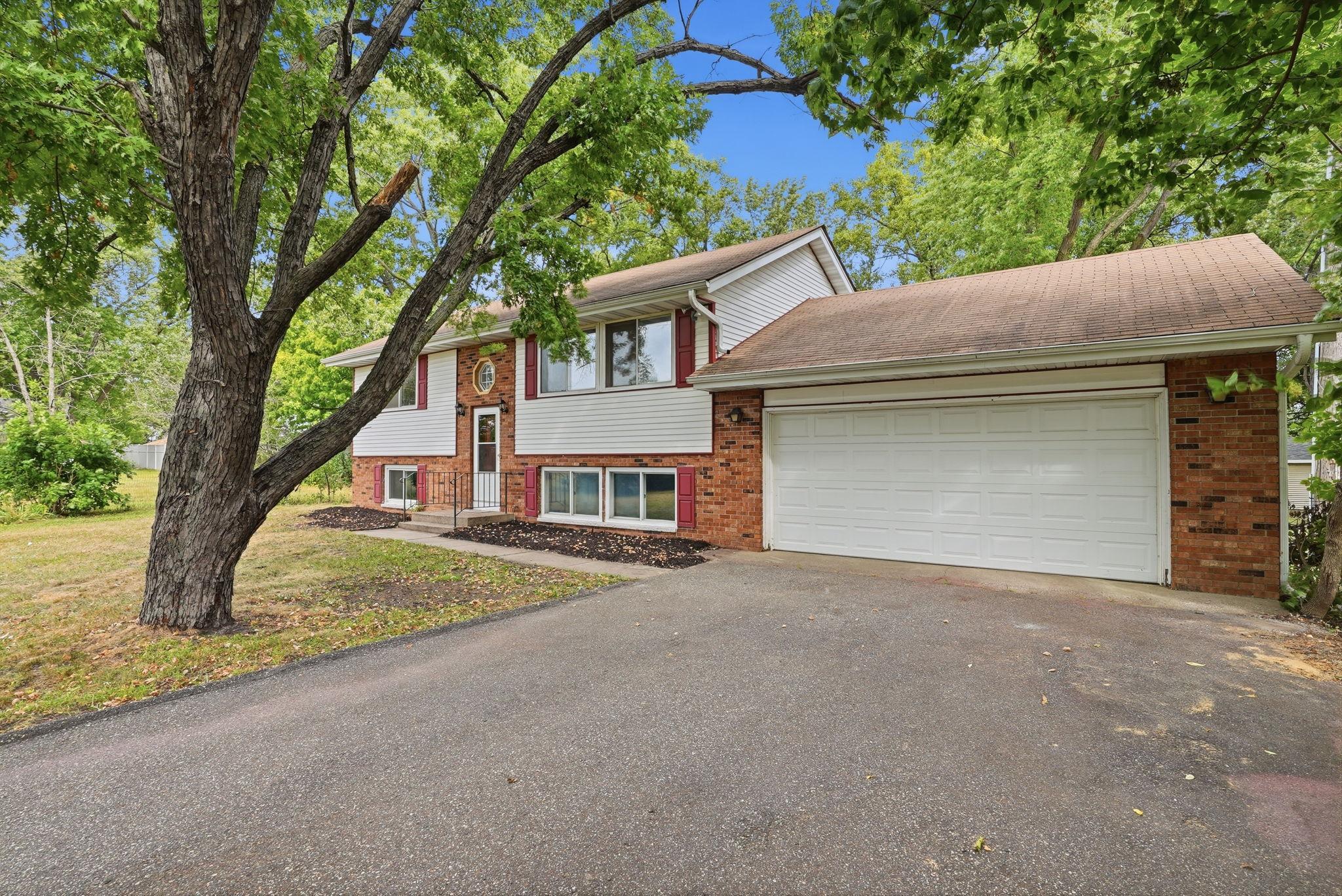 View of Residential at 2112 69th Avenue, Brooklyn Center MN 55430, Brooklyn Center (29 of 33) - Mike Wilen | Minnesota Team Real Estate