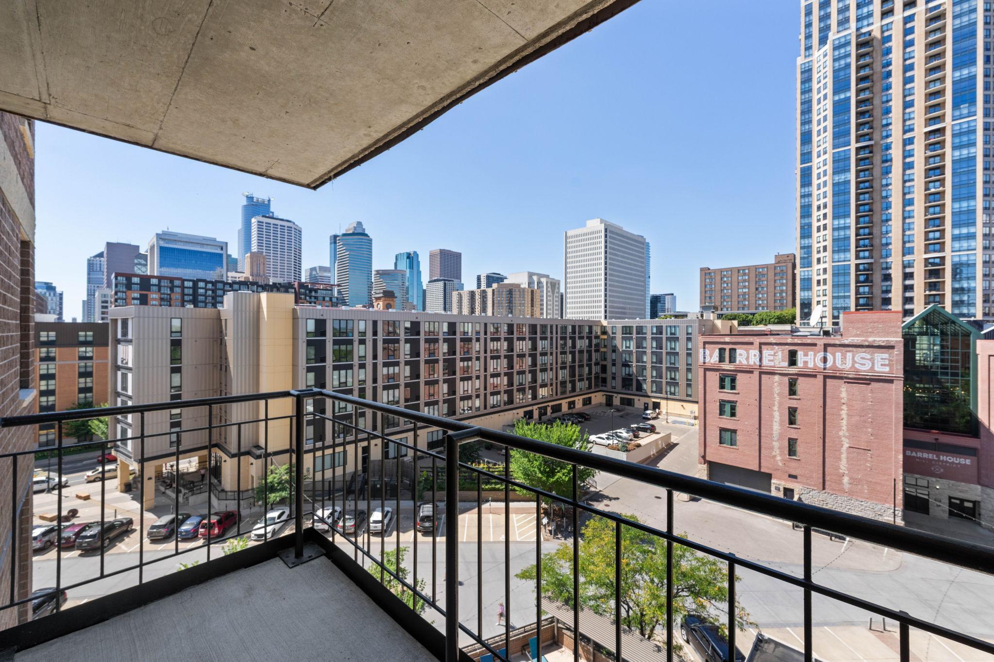 View of Residential at 401 1st Street #623, Minneapolis MN 55401, Minneapolis (14 of 57) - Mike Wilen | Minnesota Team Real Estate